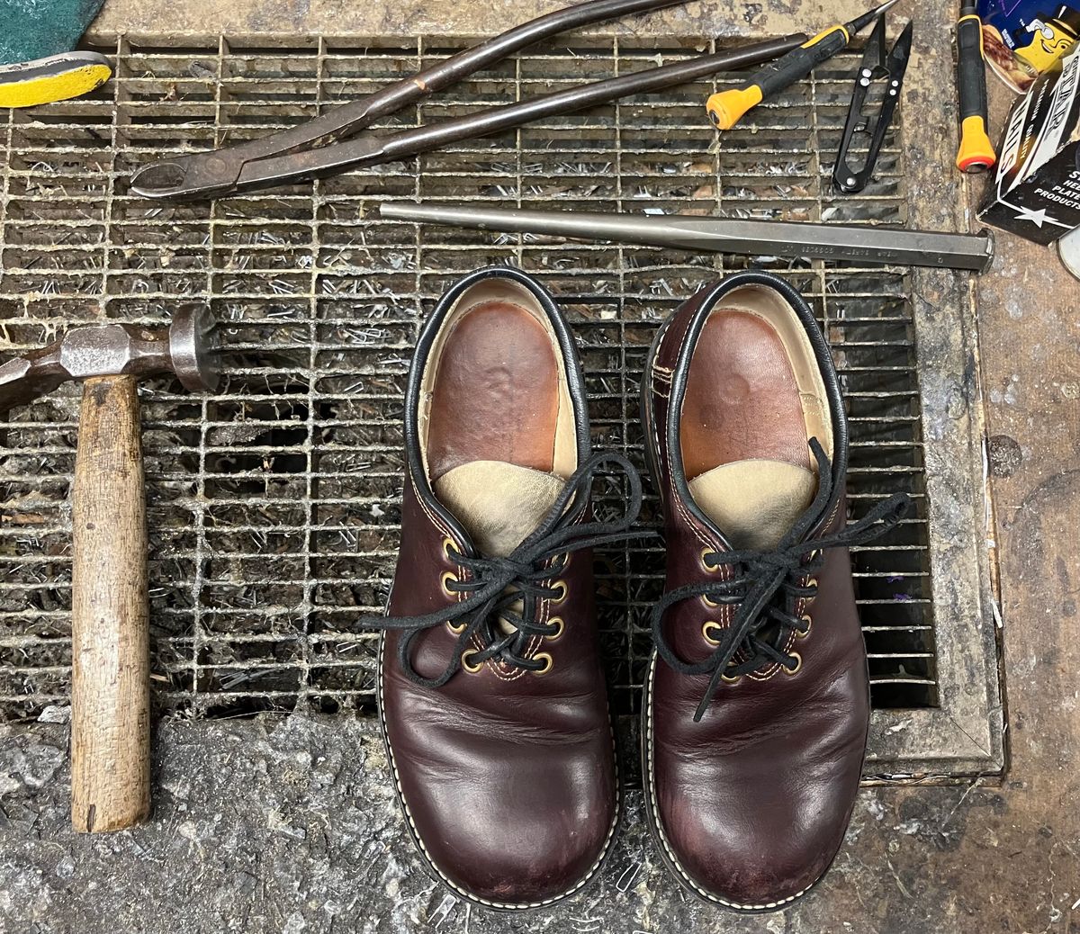 Photo by limmer_zeta on January 3, 2025 of the Peter Limmer & Sons Whole Cut Center Tie in Seidel Oxblood Double Shot.