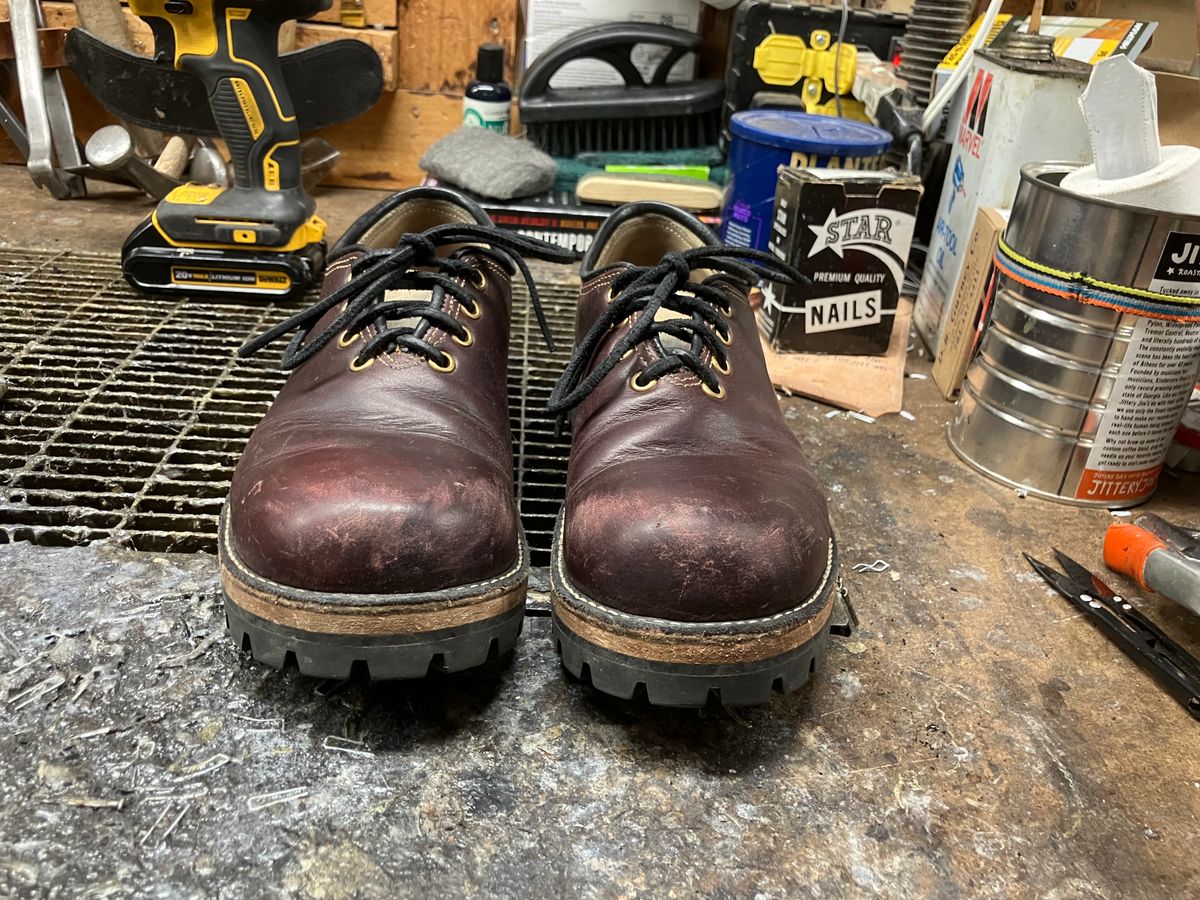 Photo by limmer_zeta on February 4, 2025 of the Peter Limmer & Sons Whole Cut Center Tie in Seidel Oxblood Double Shot.