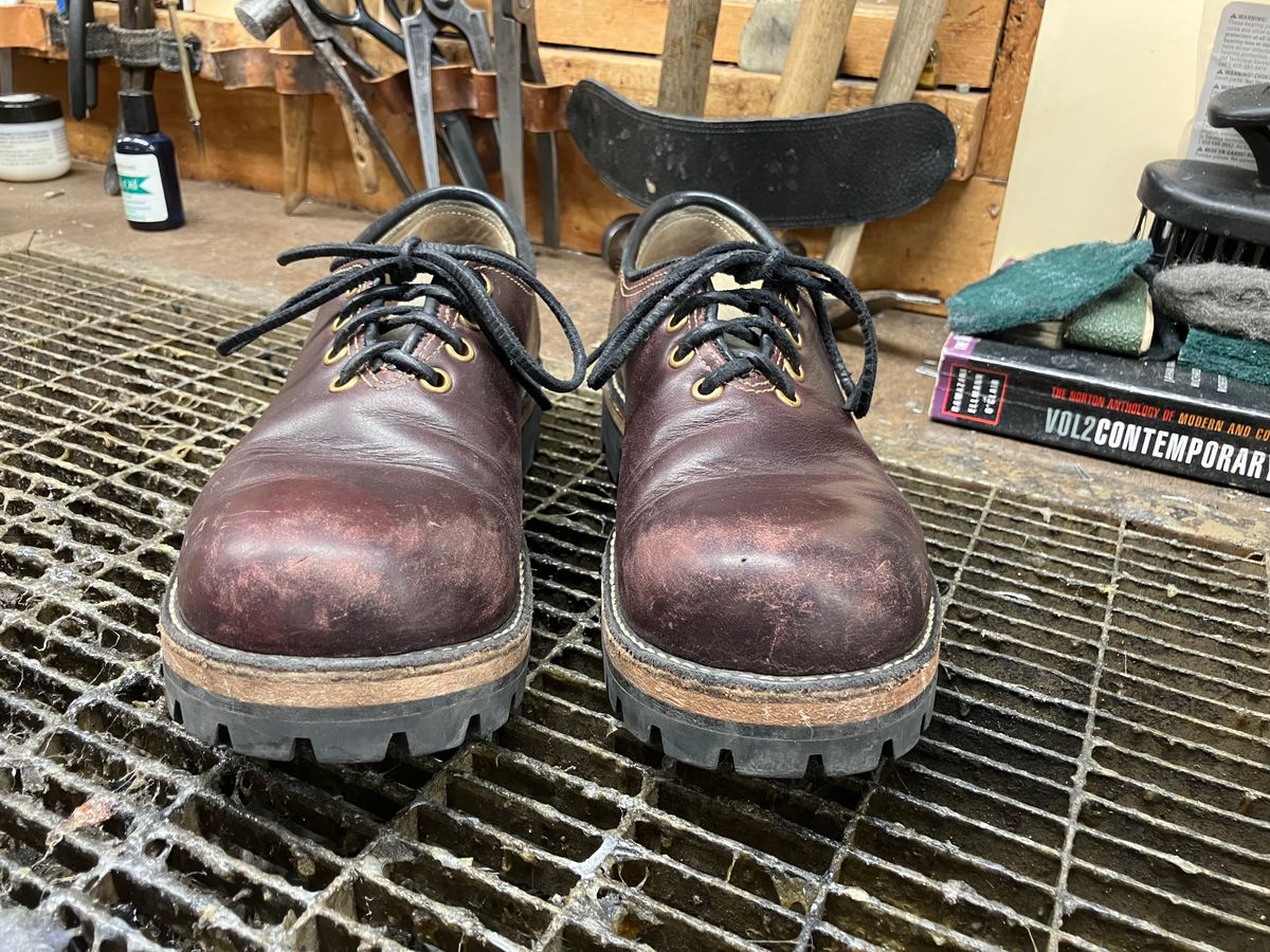 Photo by limmer_zeta on March 4, 2025 of the Peter Limmer & Sons Whole Cut Center Tie in Seidel Oxblood Double Shot.
