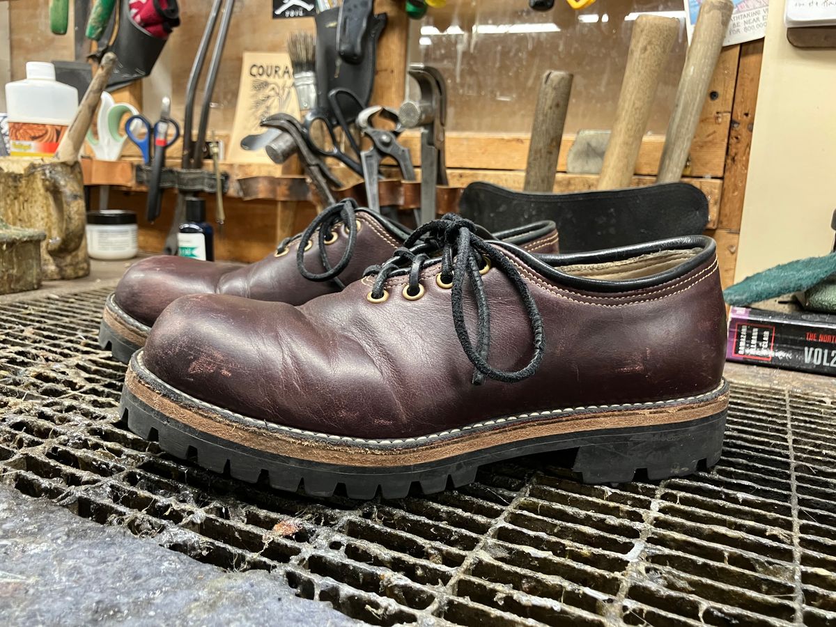 Photo by limmer_zeta on March 4, 2025 of the Peter Limmer & Sons Whole Cut Center Tie in Seidel Oxblood Double Shot.