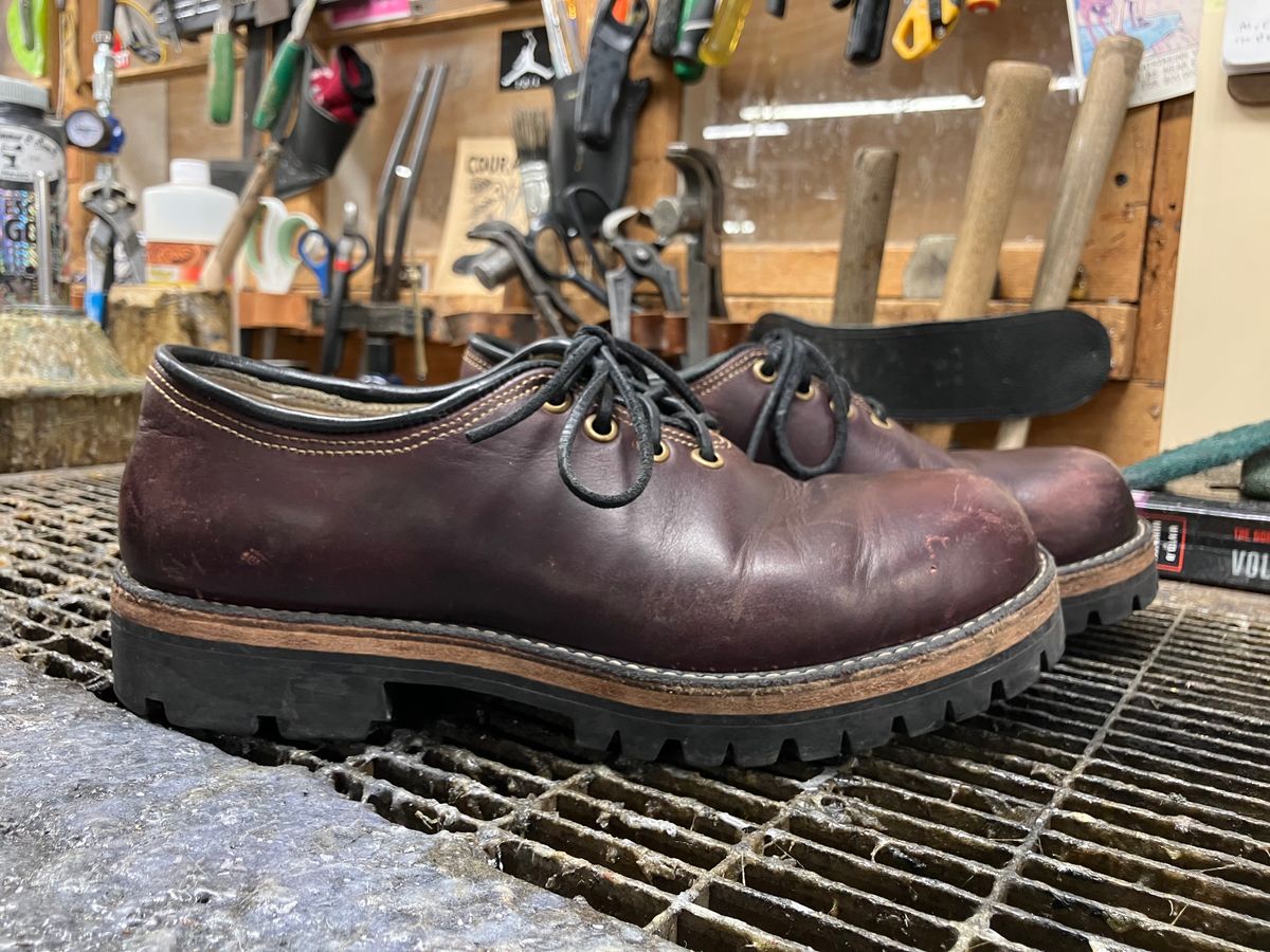 Photo by limmer_zeta on March 4, 2025 of the Peter Limmer & Sons Whole Cut Center Tie in Seidel Oxblood Double Shot.