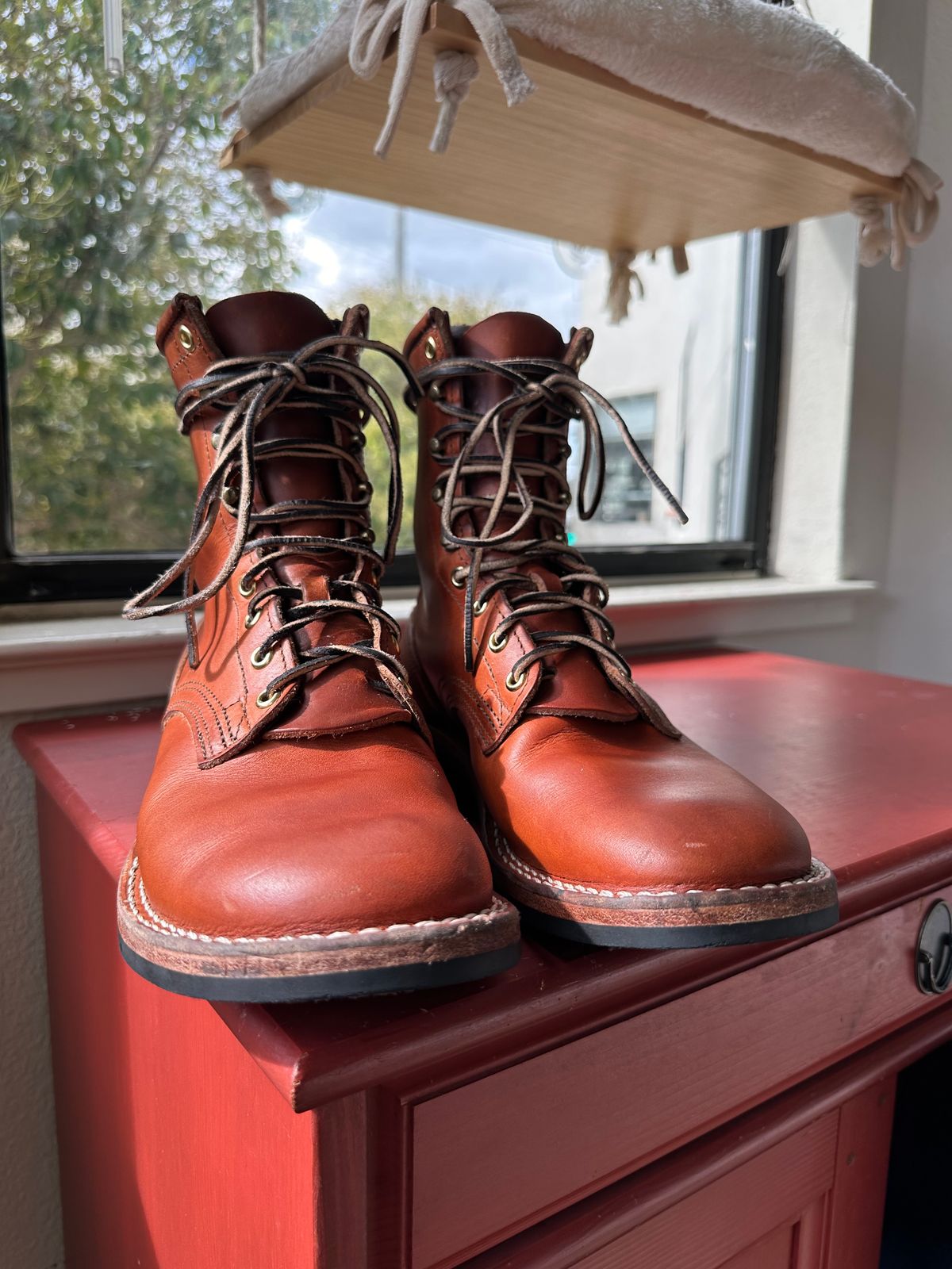 Photo by Braddahboots on October 14, 2025 of the Nicks Handmade Boots Nicks MTO in Wickett & Craig Natural Double Stuffed.
