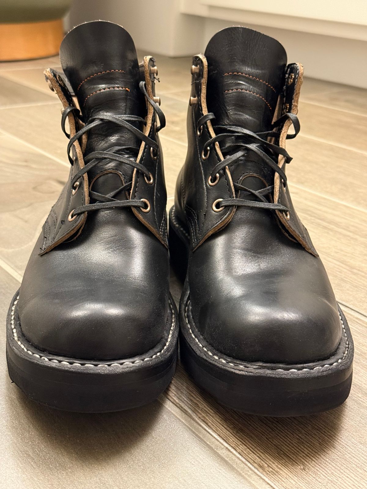 Photo by blove13 on November 2, 2025 of the White's Semi-Dress in Horween Black Teacore Chromexcel.