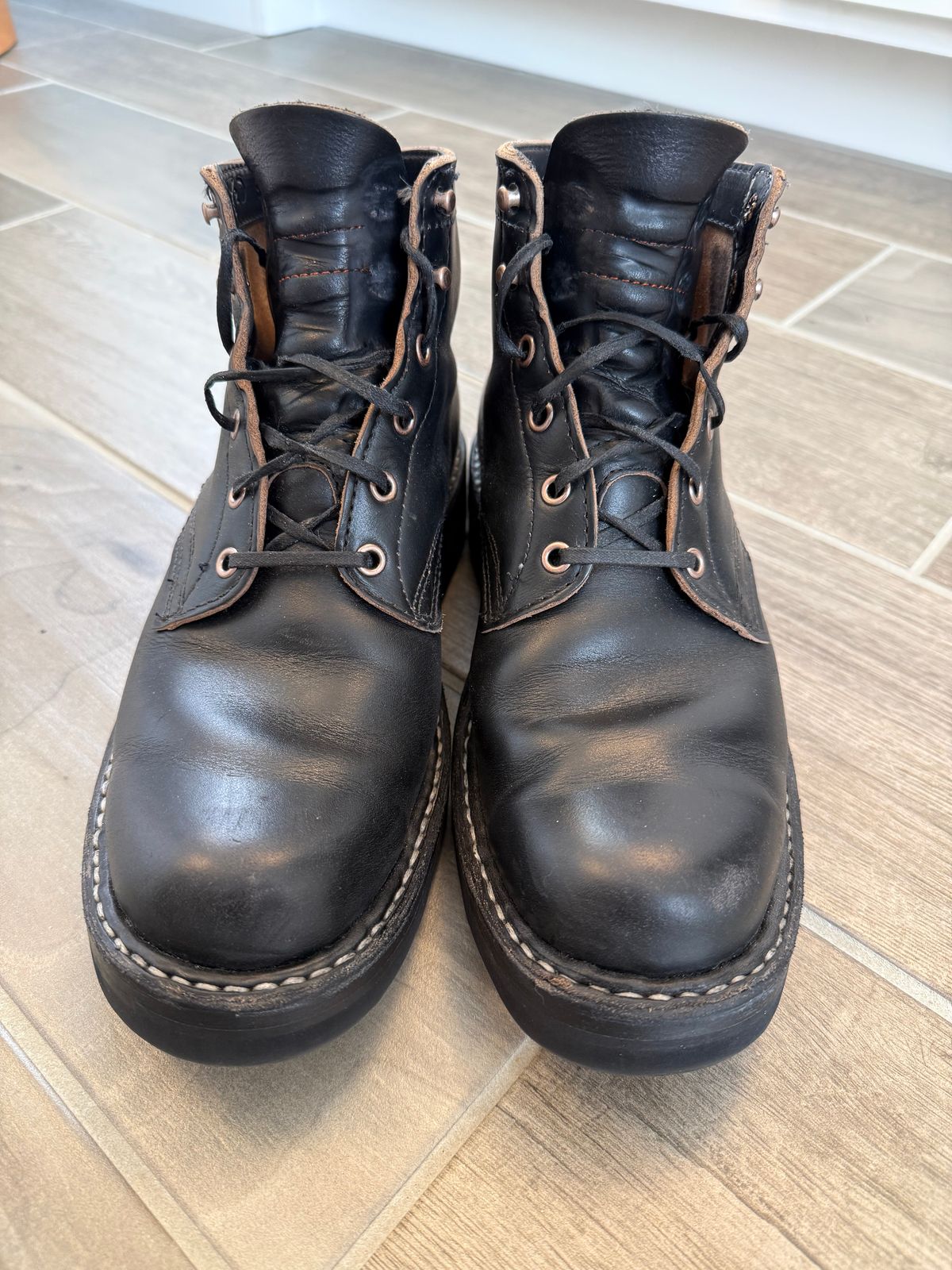 Photo by blove13 on December 5, 2025 of the White's Semi-Dress in Horween Black Teacore Chromexcel.