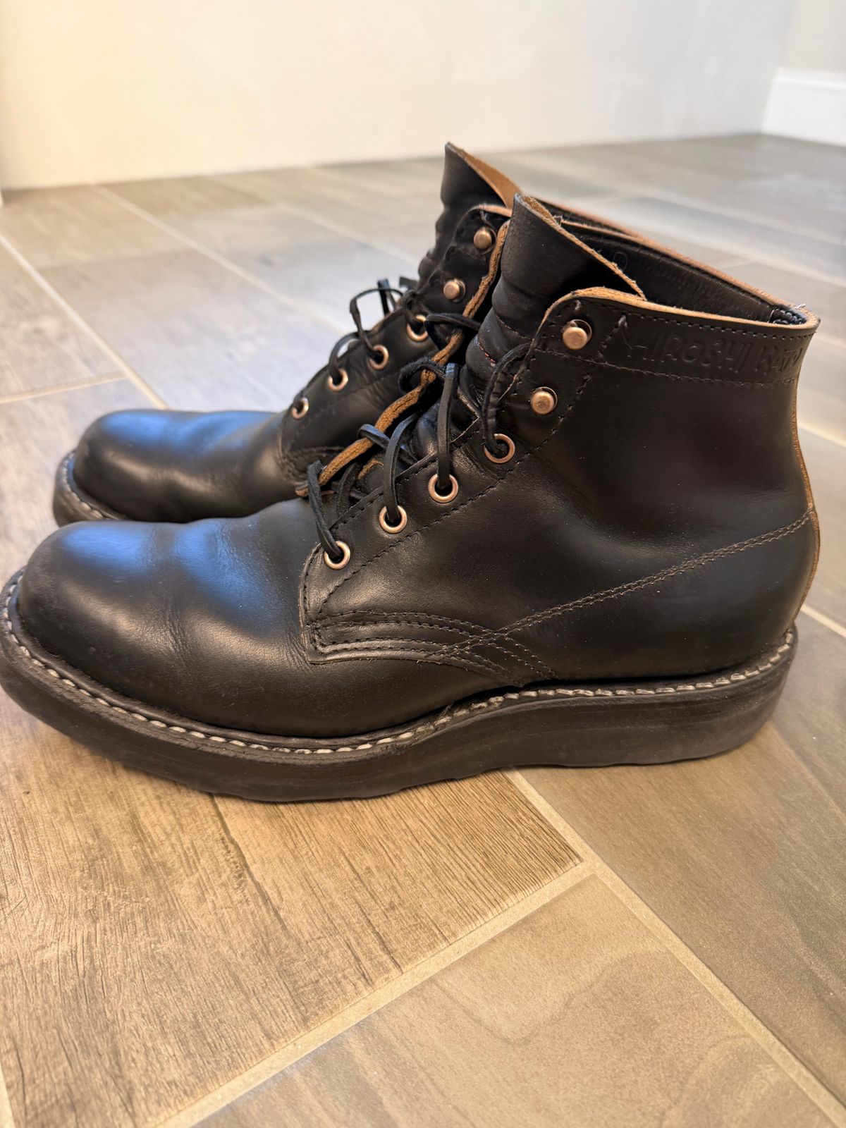 Photo by blove13 on February 5, 2026 of the White's Semi-Dress in Horween Black Teacore Chromexcel.