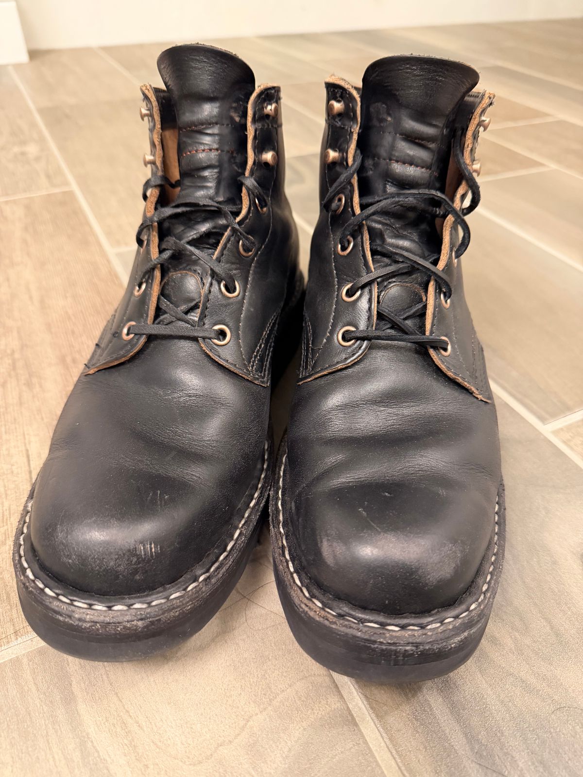 Photo by blove13 on March 6, 2026 of the White's Semi-Dress in Horween Black Teacore Chromexcel.