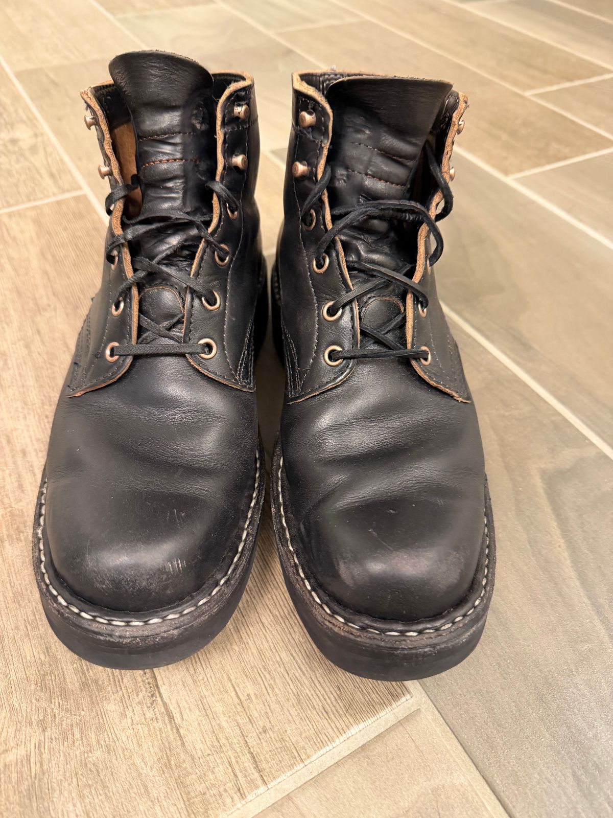 Photo by blove13 on April 6, 2026 of the White's Semi-Dress in Horween Black Teacore Chromexcel.