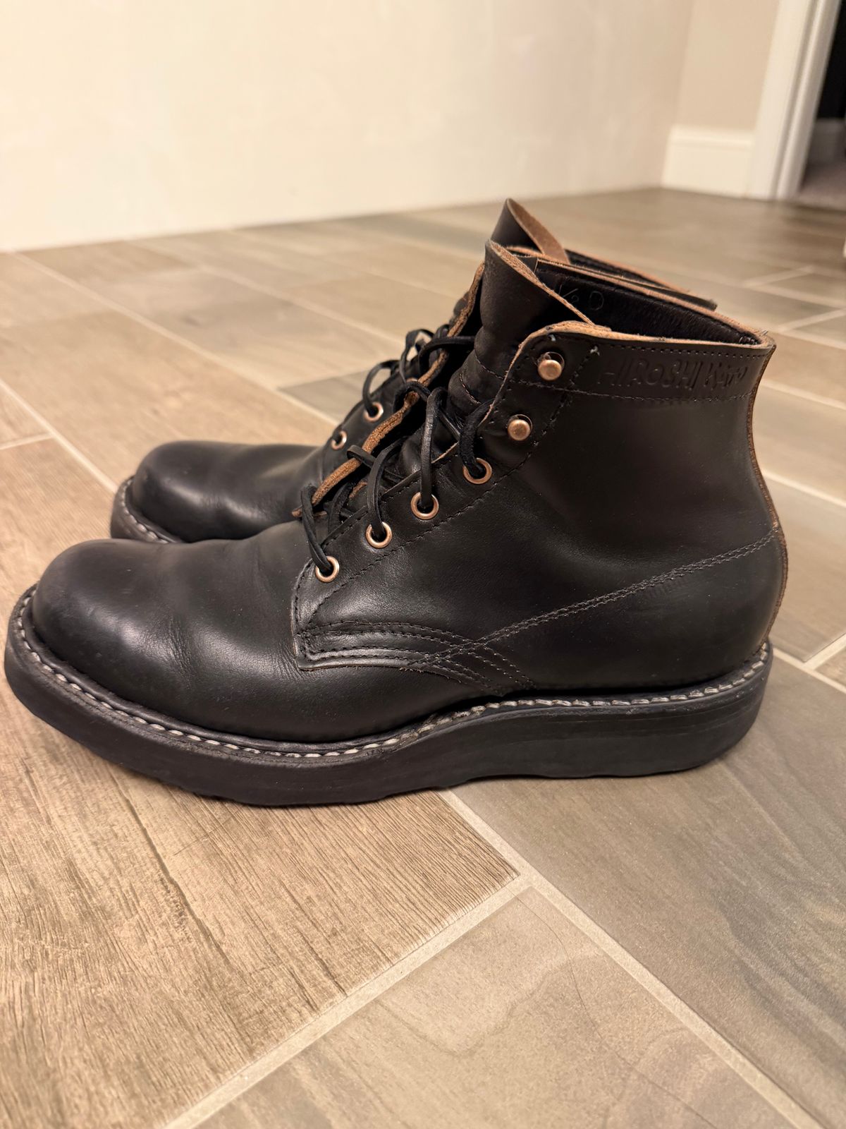 Photo by blove13 on April 6, 2026 of the White's Semi-Dress in Horween Black Teacore Chromexcel.