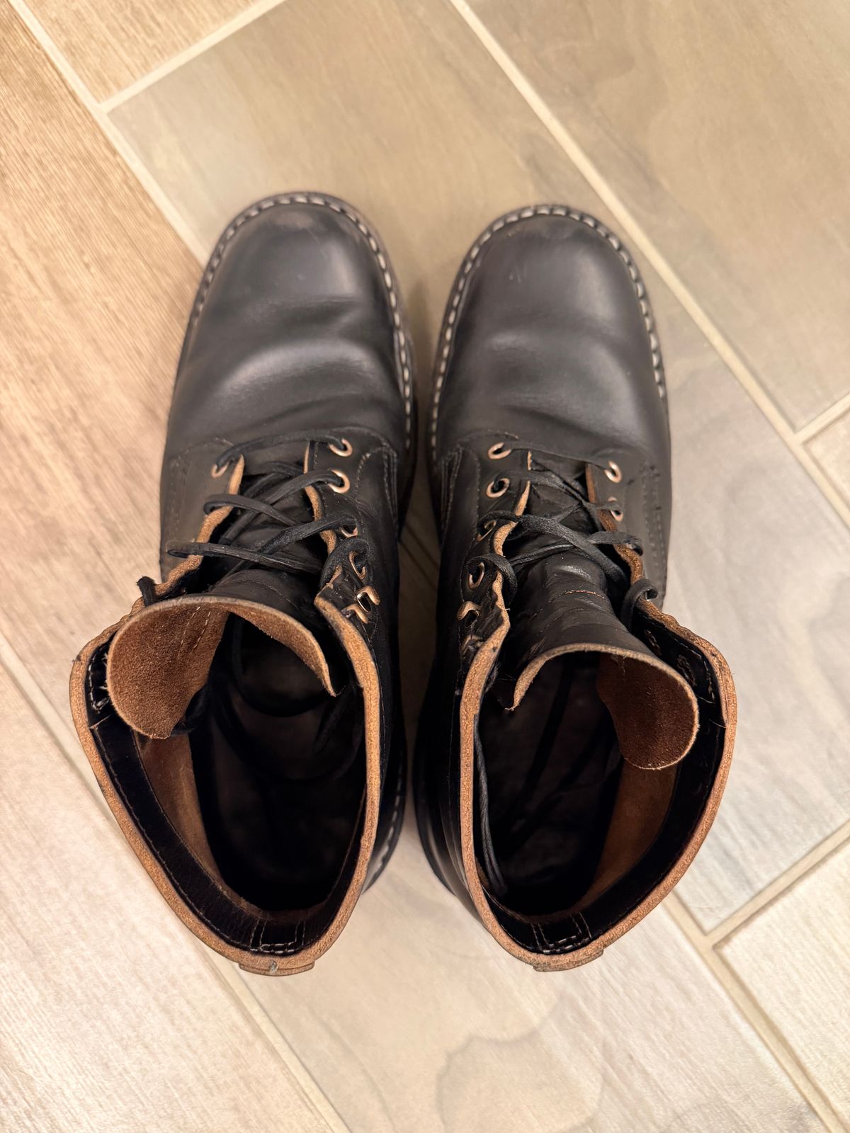 Photo by blove13 on April 6, 2026 of the White's Semi-Dress in Horween Black Teacore Chromexcel.