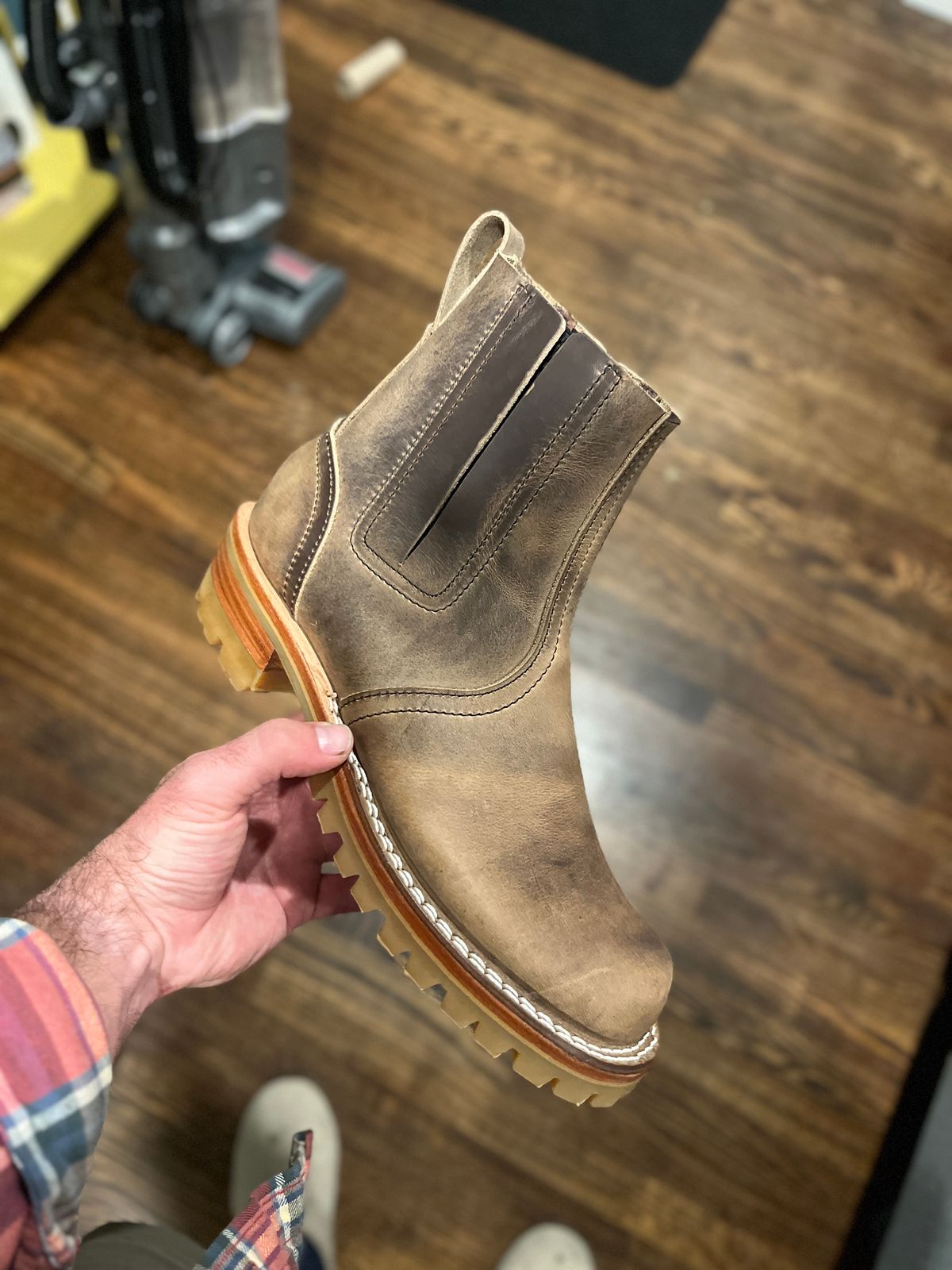 Photo by bamcg on September 23, 2025 of the Nicks Work Chelsea in Horween Predator Natural.