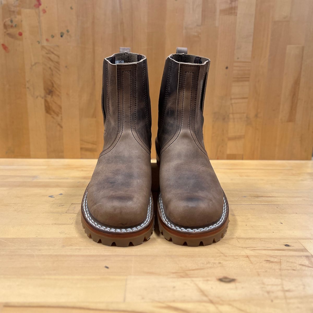 Photo by bamcg on September 30, 2025 of the Nicks Work Chelsea in Horween Predator Natural.