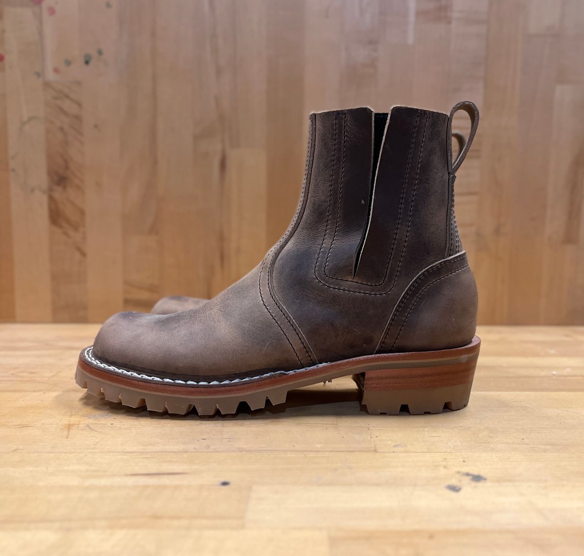 Photo by bamcg on October 1, 2025 of the Nicks Work Chelsea in Horween Predator Natural.