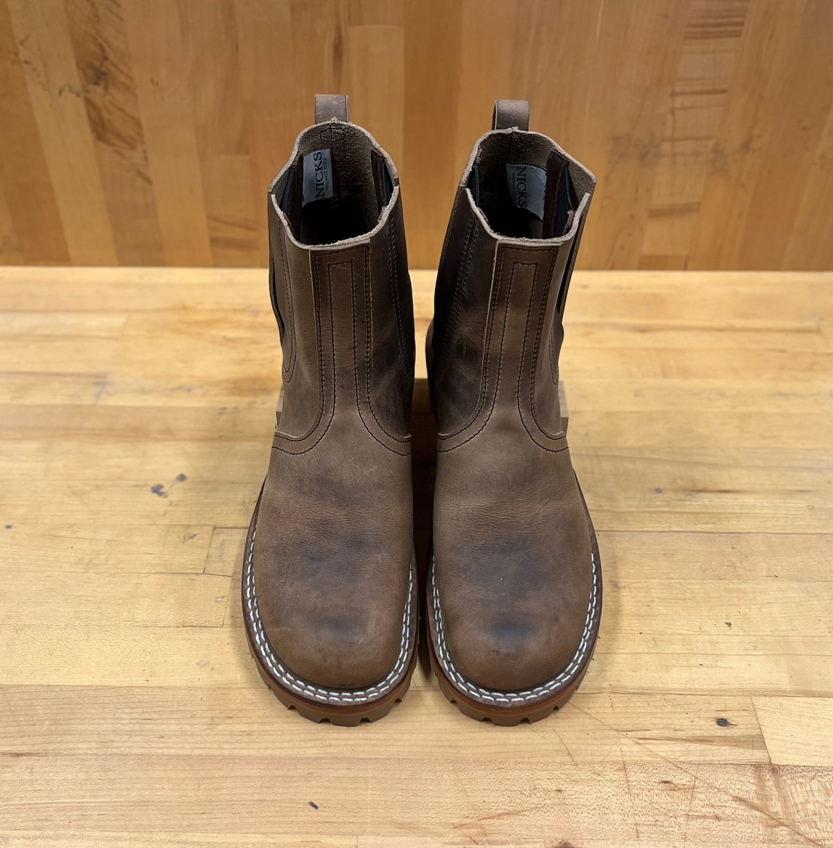 Photo by bamcg on September 30, 2025 of the Nicks Work Chelsea in Horween Predator Natural.