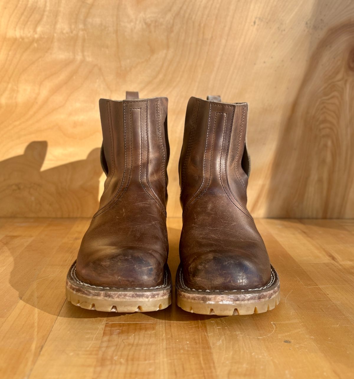 Photo by bamcg on January 4, 2026 of the Nicks Work Chelsea in Horween Predator Natural.
