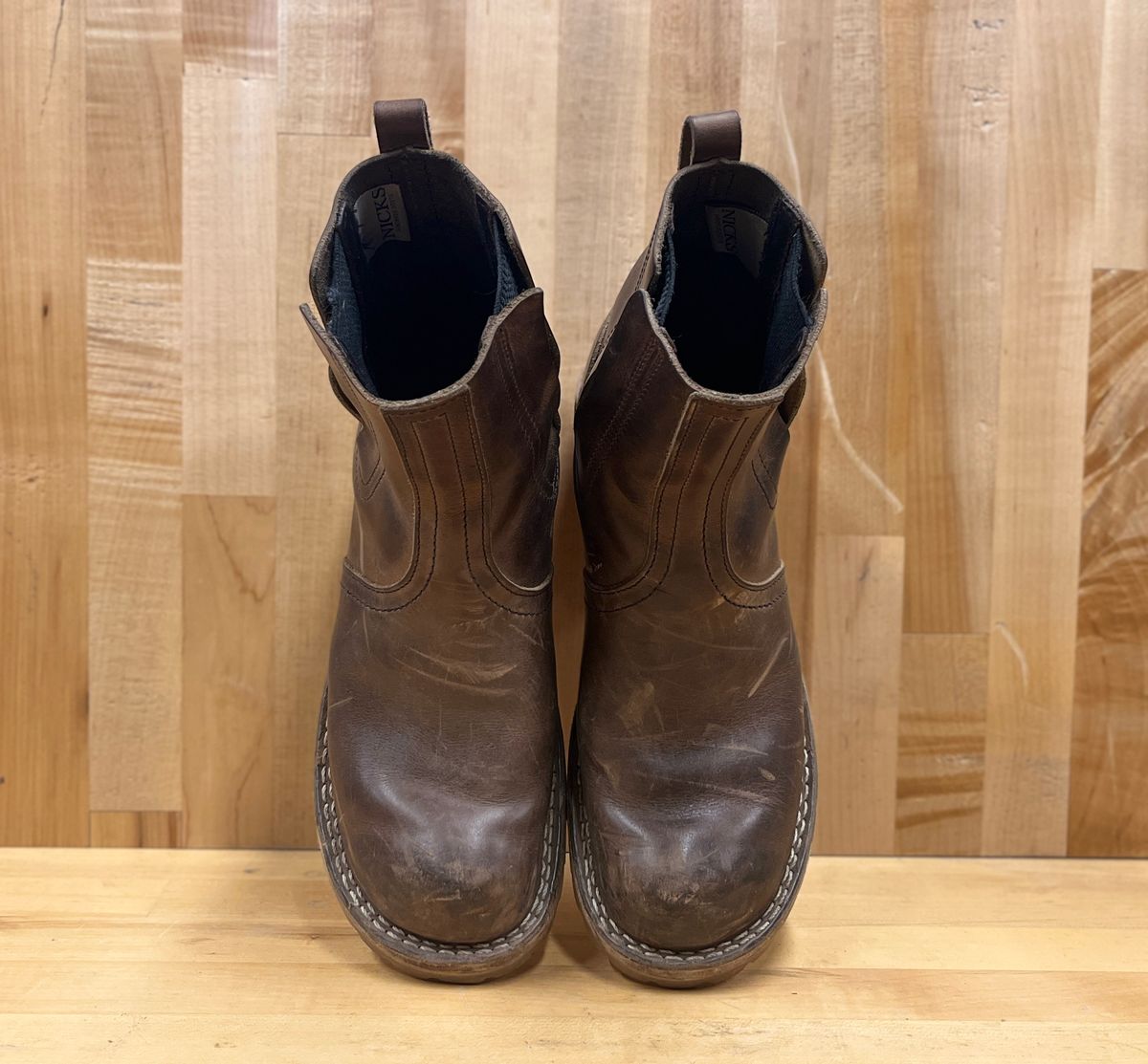 Photo by bamcg on February 4, 2026 of the Nicks Work Chelsea in Horween Predator Natural.
