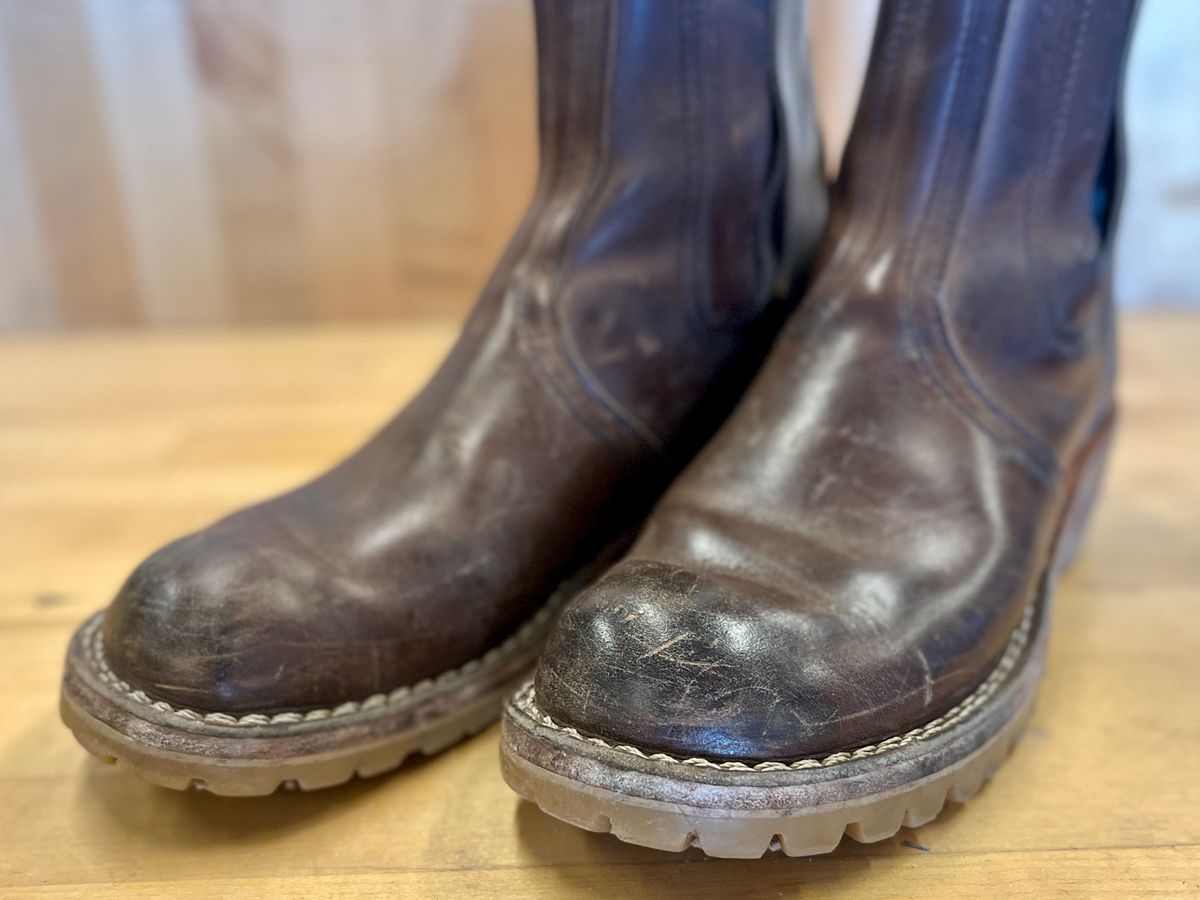 Photo by bamcg on April 2, 2026 of the Nicks Work Chelsea in Horween Predator Natural.