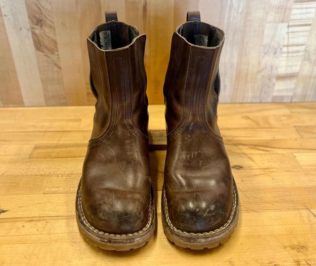 Photo by bamcg on April 2, 2026 of the Nicks Work Chelsea in Horween Predator Natural.