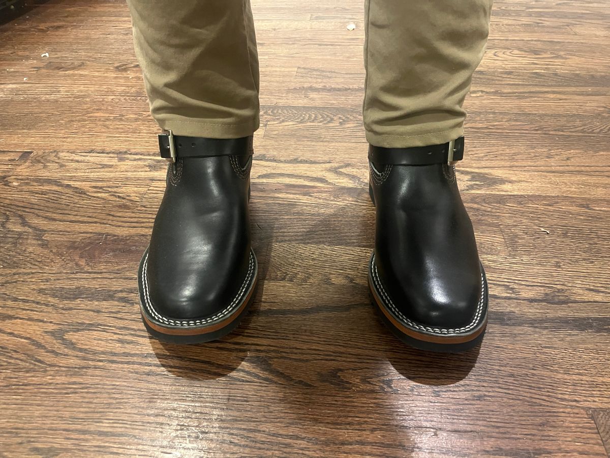 Photo by bamcg on February 1, 2025 of the Wesco Mister Lou in Maryam Petrolio Waxed Black Horsehide.