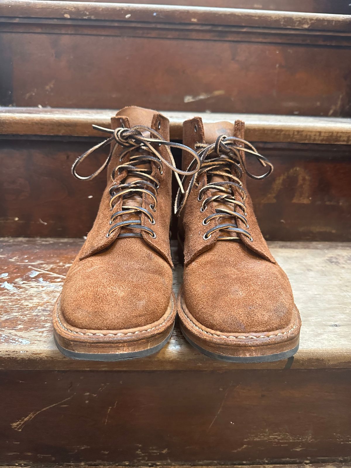 Photo by MidwestIsBest on December 2, 2024 of the White's MP-Sherman Plain Toe in Seidel Distressed Roughout.