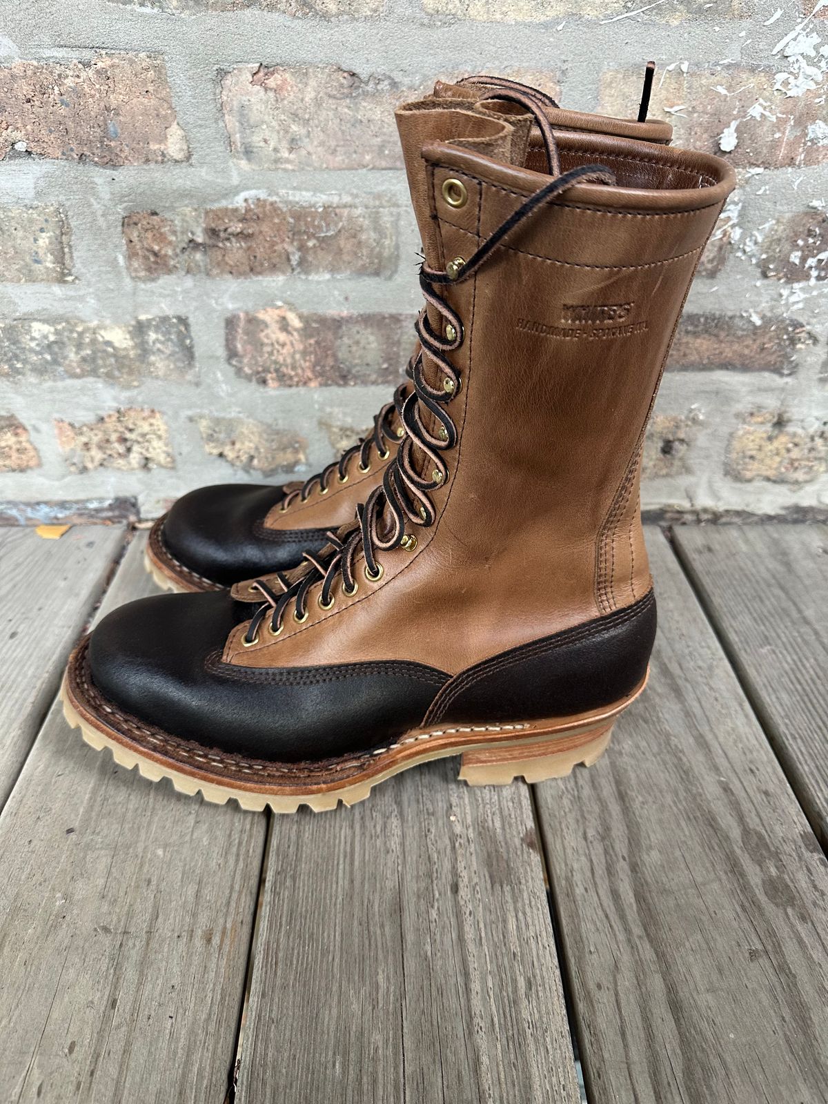 Photo by MidwestIsBest on November 5, 2025 of the White's Smokejumper in Horween Natural Chromexcel & Horween Dark Brown Waxed Flesh.