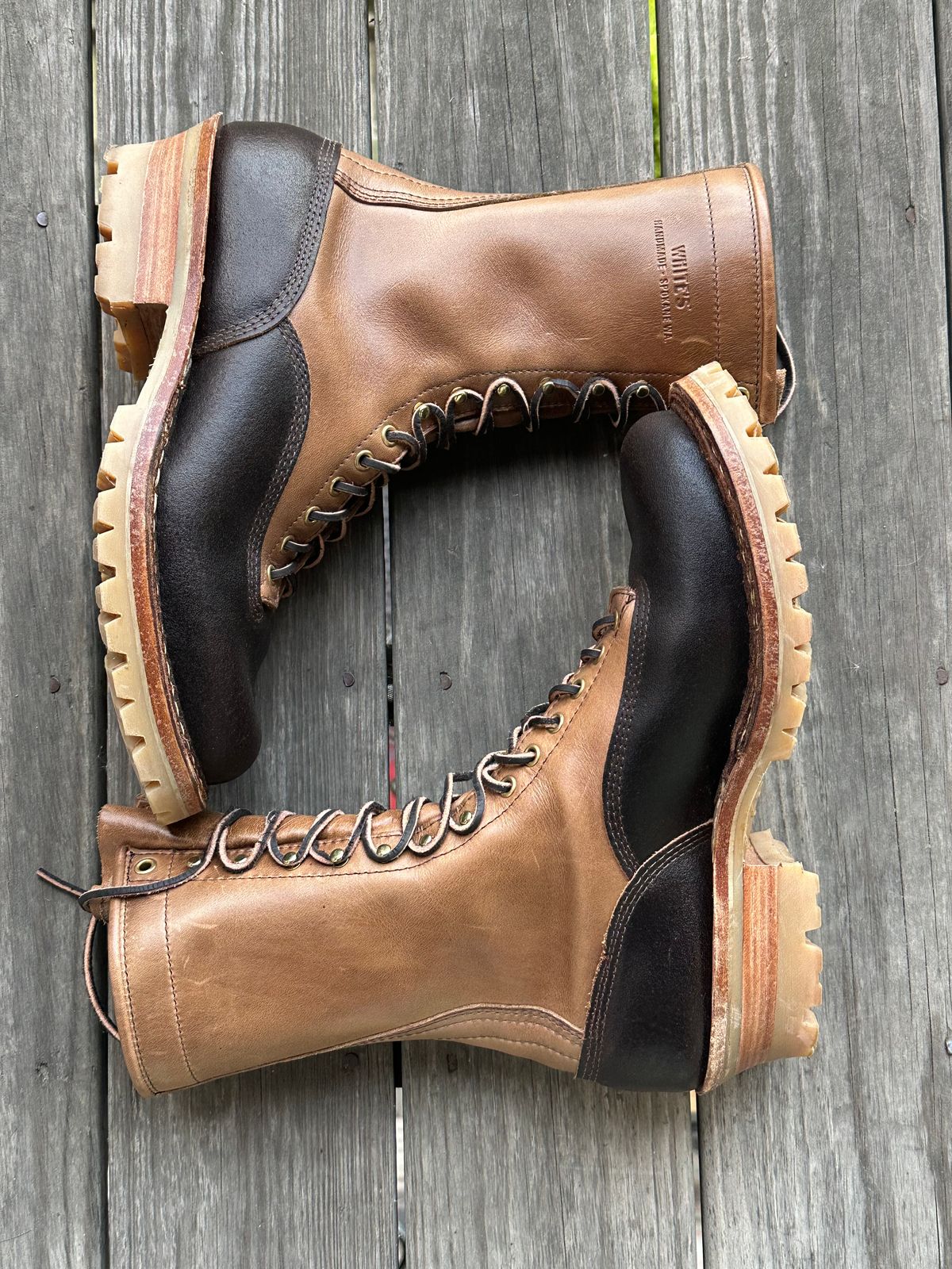 Photo by MidwestIsBest on November 5, 2025 of the White's Smokejumper in Horween Natural Chromexcel & Horween Dark Brown Waxed Flesh.