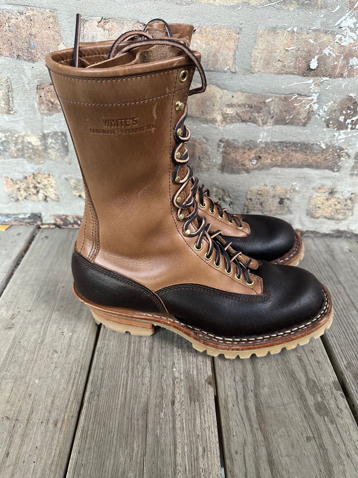 Photo by MidwestIsBest on November 5, 2025 of the White's Smokejumper in Horween Natural Chromexcel & Horween Dark Brown Waxed Flesh.