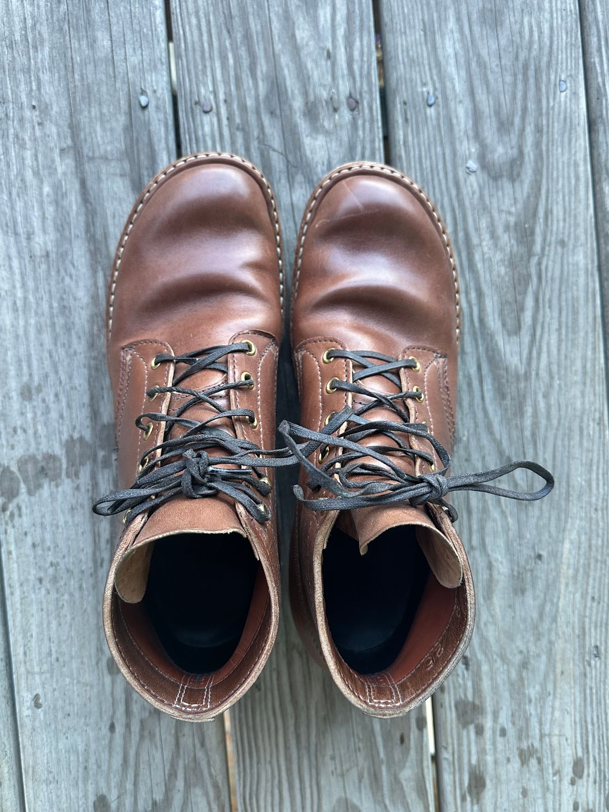 Photo by MidwestIsBest on November 5, 2025 of the White's Semi-Dress in Maryam Toscanello Horsebutt.