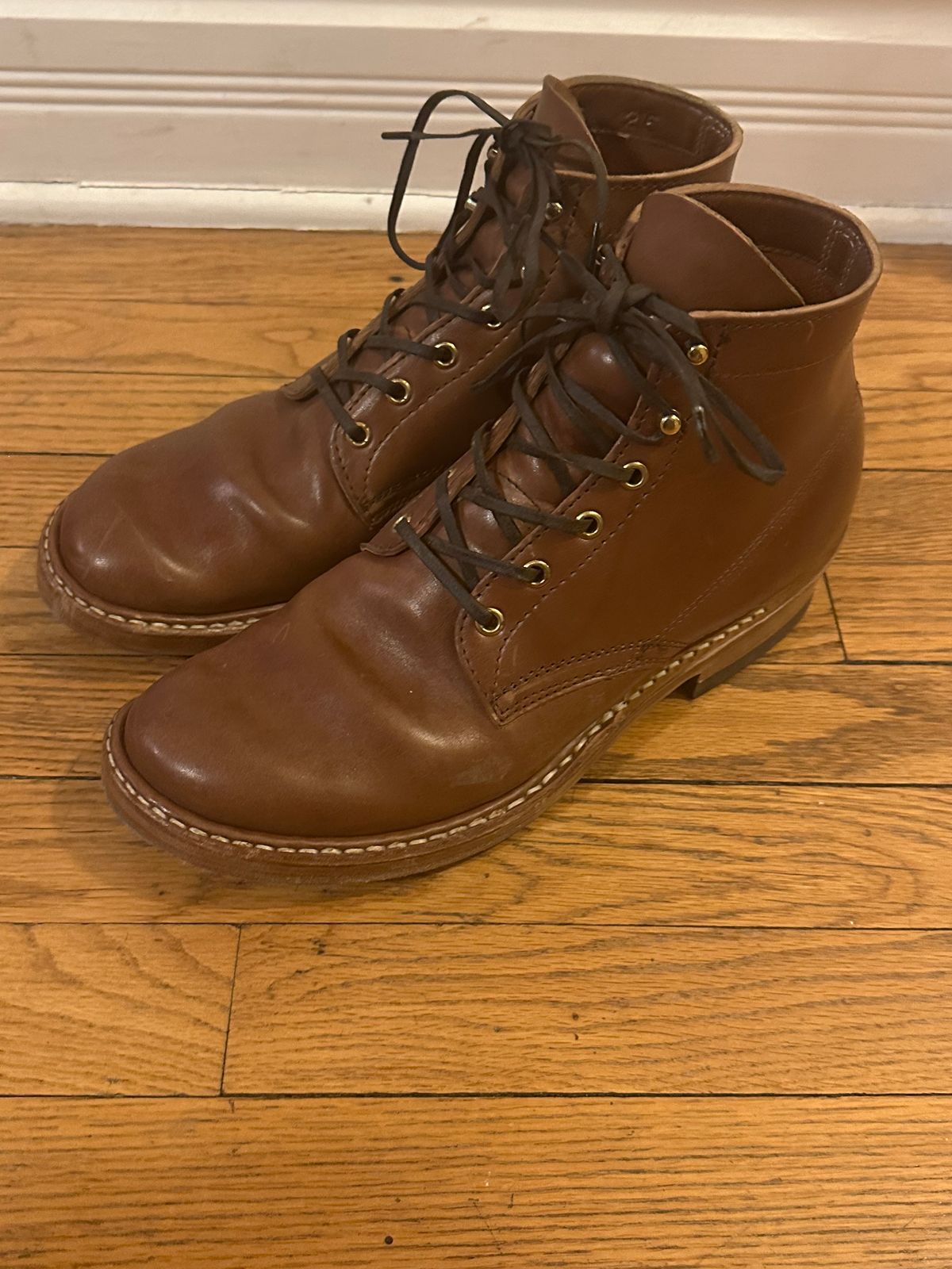 Photo by MidwestIsBest on January 6, 2026 of the White's Semi-Dress in Maryam Toscanello Horsebutt.