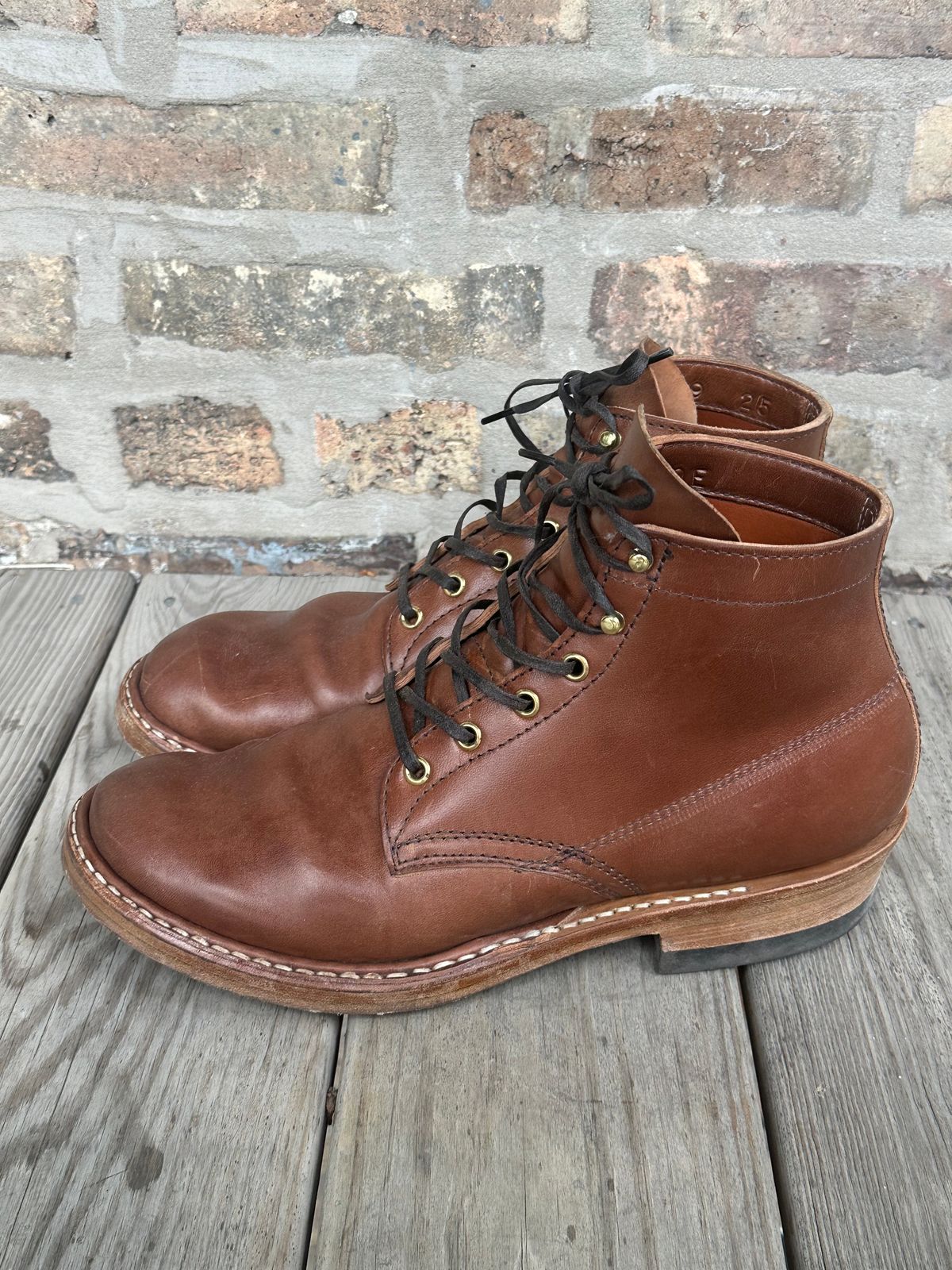 Photo by MidwestIsBest on February 5, 2026 of the White's Semi-Dress in Maryam Toscanello Horsebutt.