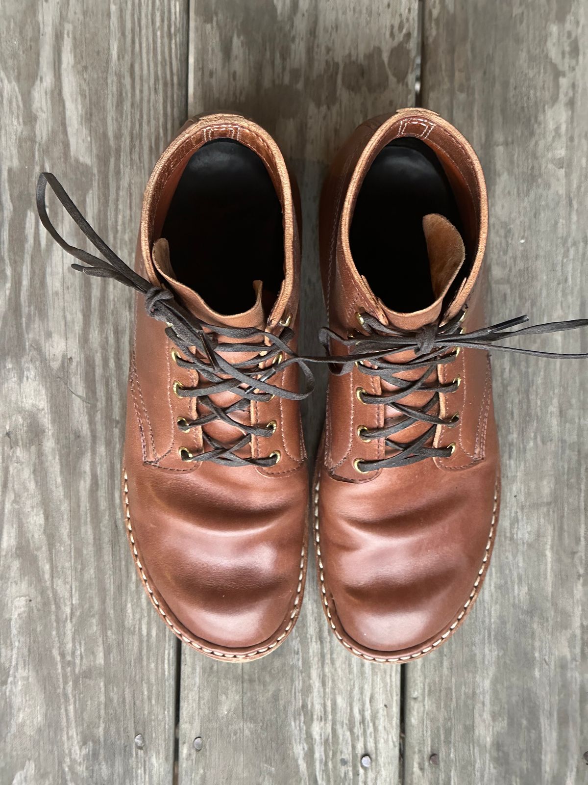 Photo by MidwestIsBest on March 4, 2026 of the White's Semi-Dress in Maryam Toscanello Horsebutt.