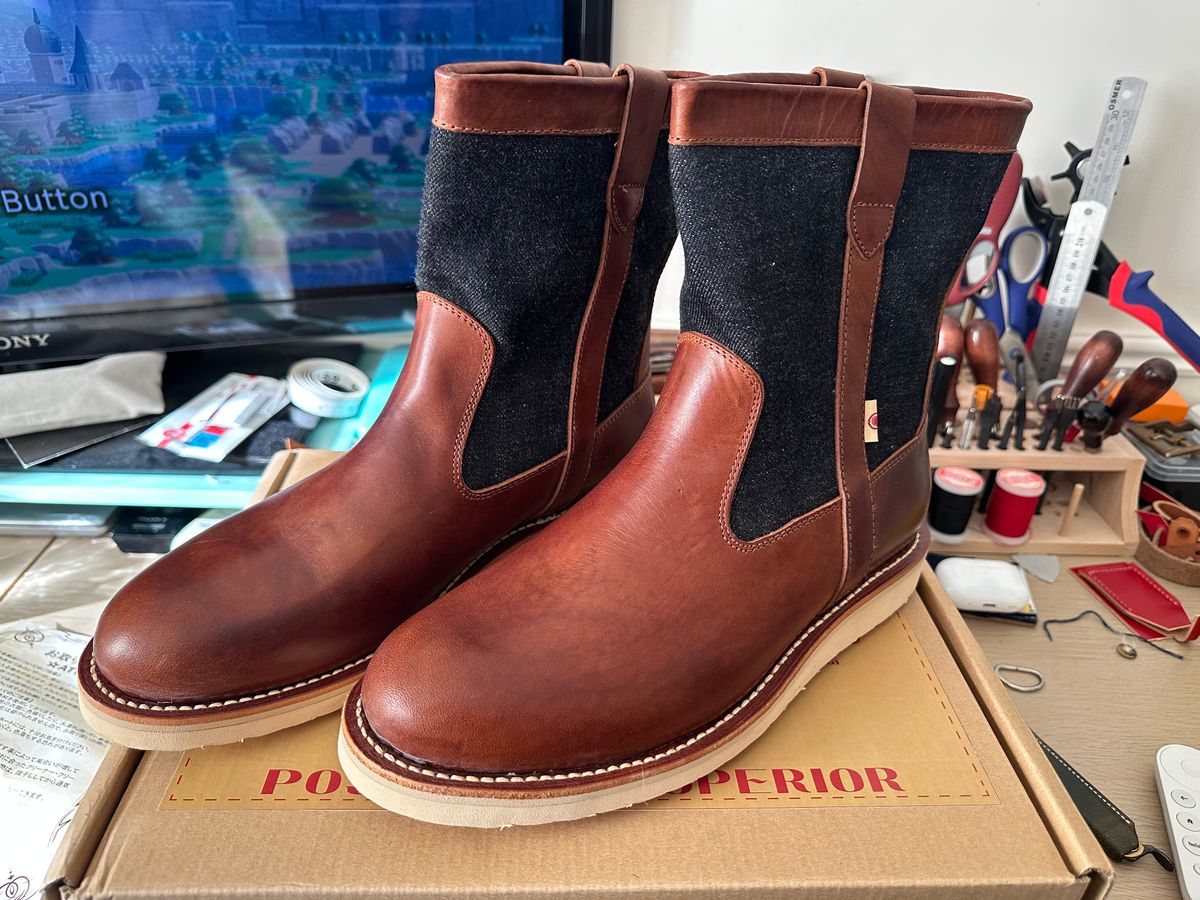 Photo by pMattp on September 29, 2024 of the Monad x Momotaro Farmer Boots in Tempesti Ambra Elbamatt Liscio.