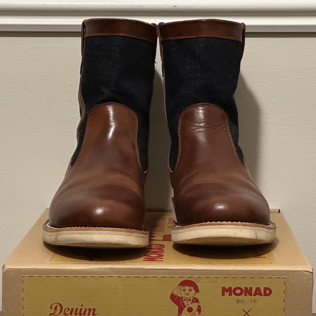 Photo by pMattp on November 5, 2024 of the Monad x Momotaro Farmer Boots in Tempesti Ambra Elbamatt Liscio.