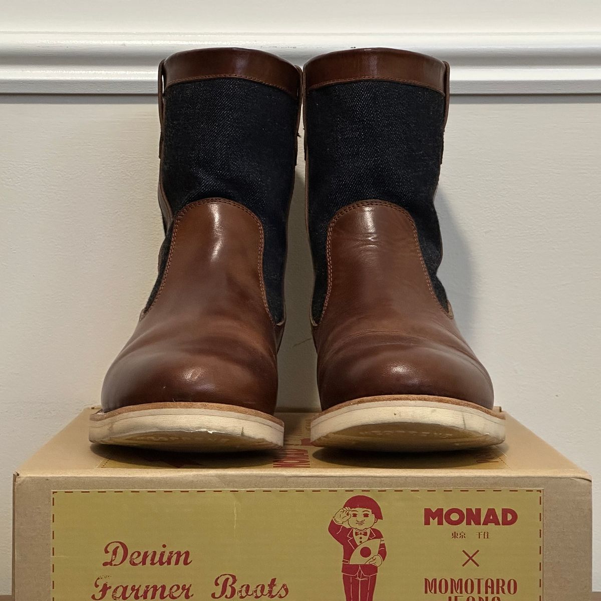 Photo by pMattp on December 2, 2024 of the Monad x Momotaro Farmer Boots in Tempesti Ambra Elbamatt Liscio.