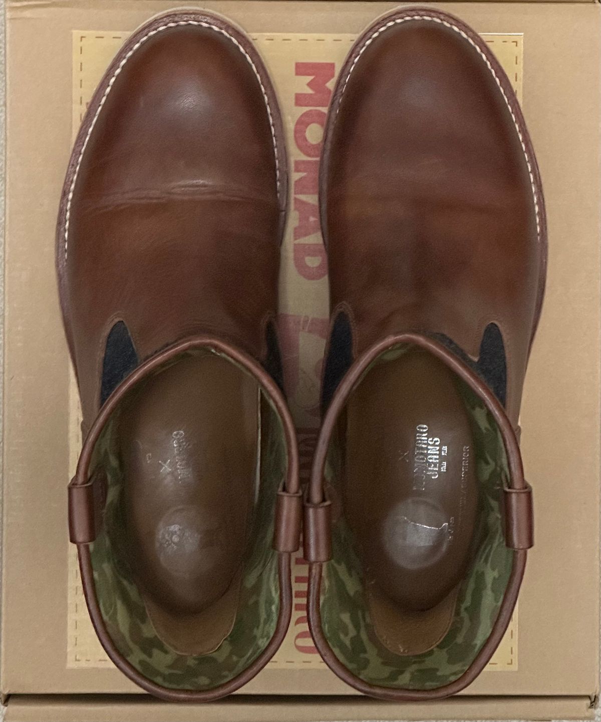 Photo by pMattp on December 2, 2024 of the Monad x Momotaro Farmer Boots in Tempesti Ambra Elbamatt Liscio.