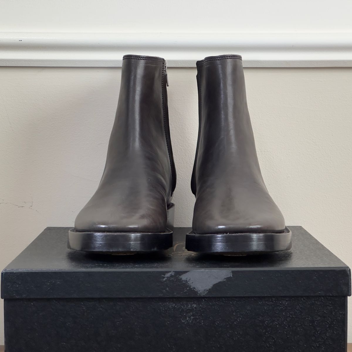 Photo by pMattp on October 1, 2024 of the Fortis Boots Antasena in Maryam Asfalto Horsebutt.
