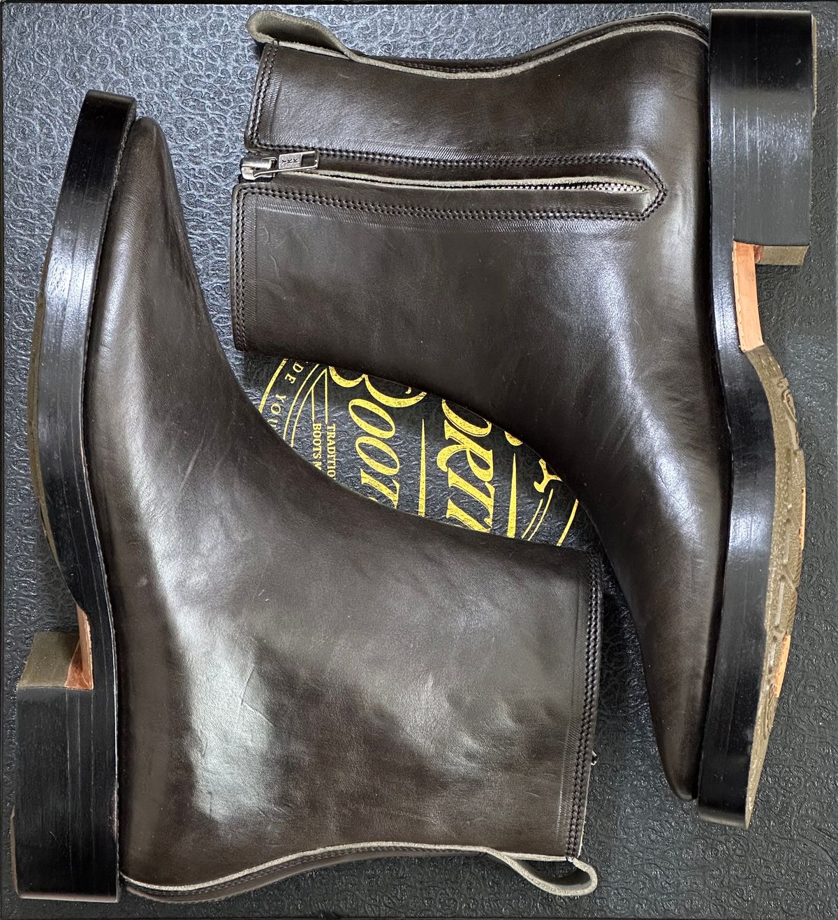 Photo by pMattp on October 1, 2024 of the Fortis Boots Antasena in Maryam Asfalto Horsebutt.