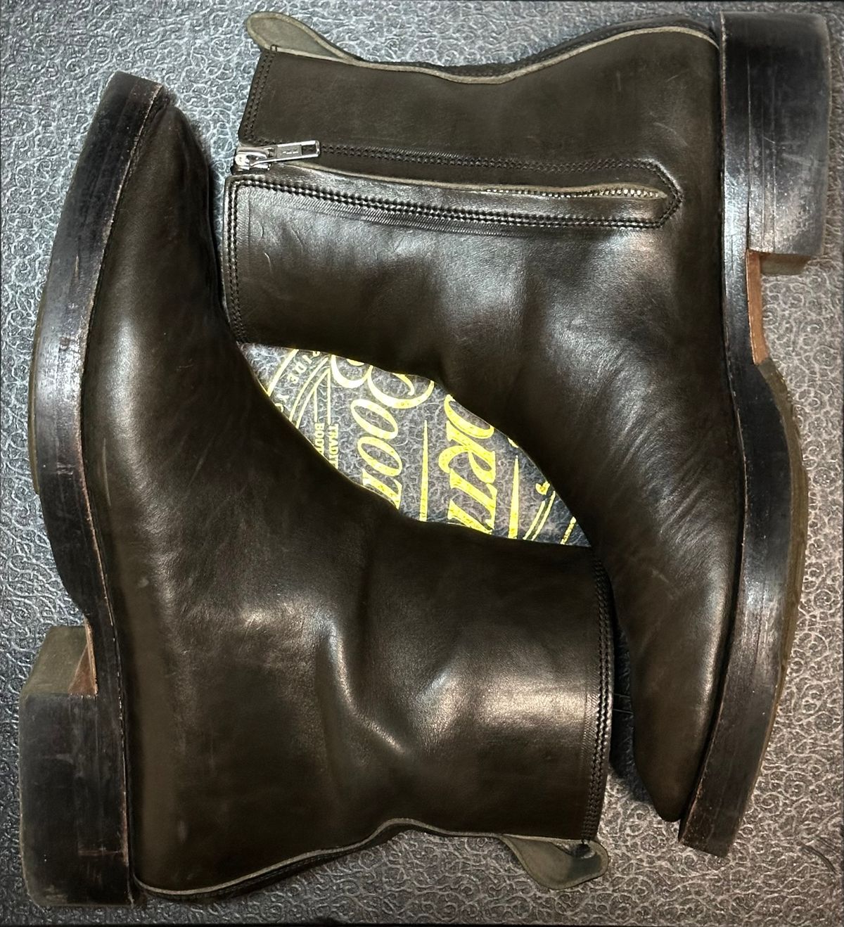 Photo by pMattp on November 4, 2024 of the Fortis Boots Antasena in Maryam Asfalto Horsebutt.