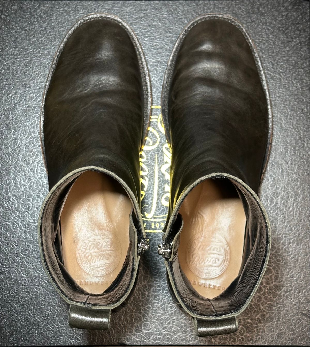 Photo by pMattp on November 4, 2024 of the Fortis Boots Antasena in Maryam Asfalto Horsebutt.
