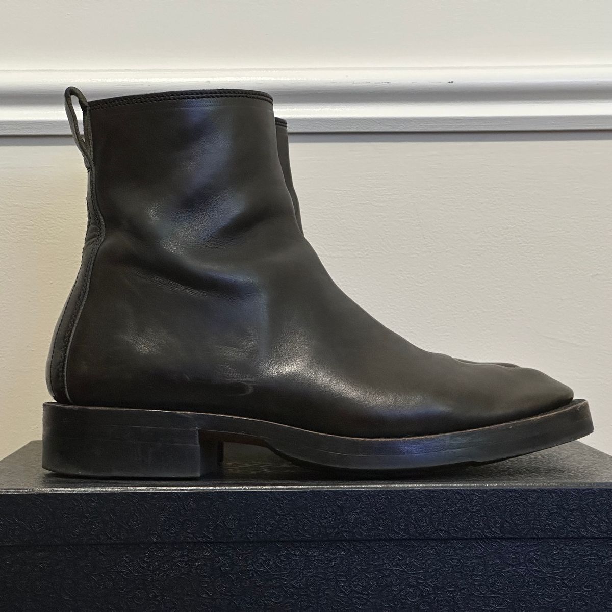 Photo by pMattp on December 2, 2024 of the Fortis Boots Antasena in Maryam Asfalto Horsebutt.