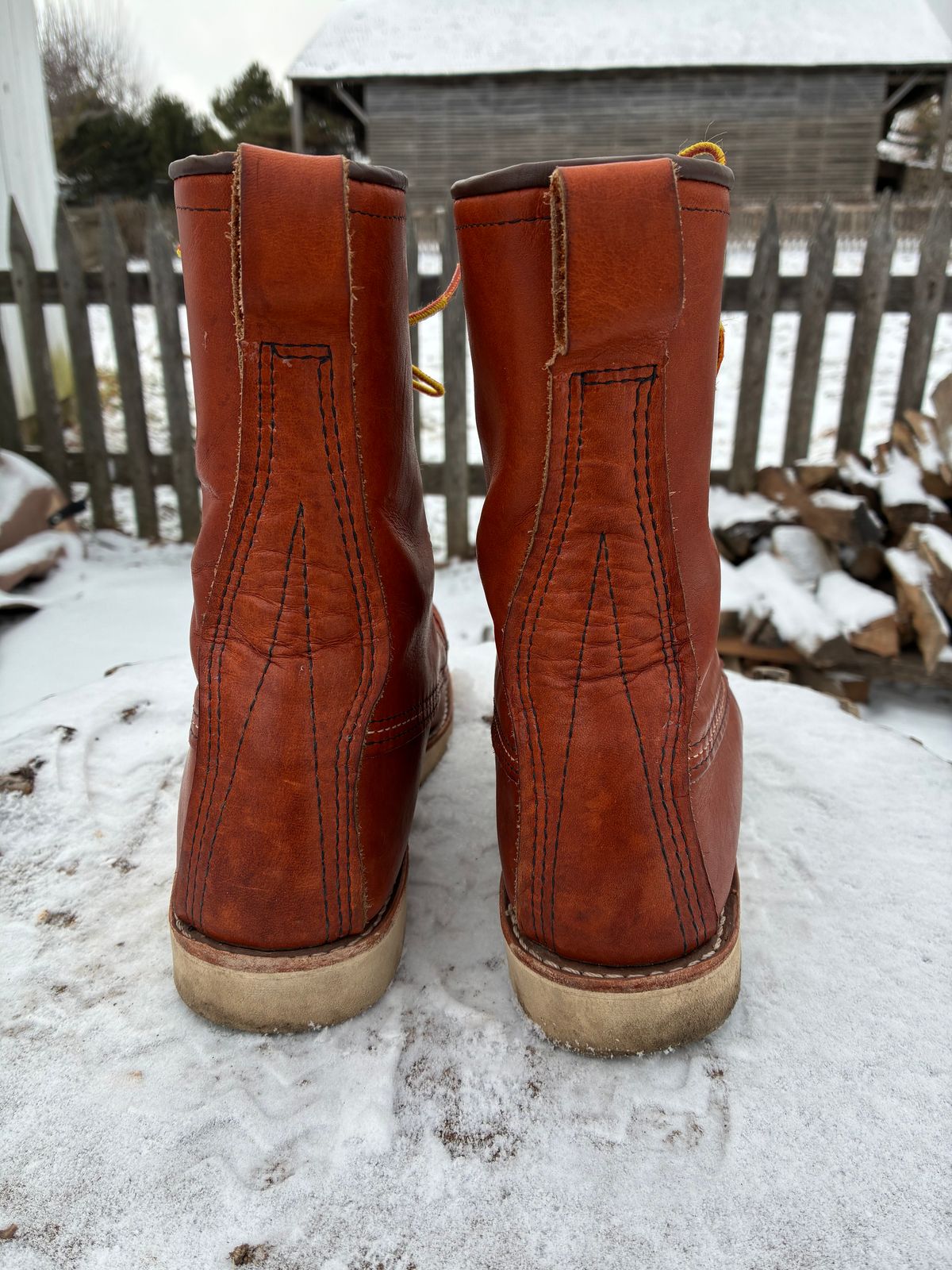 Photo by RedWingUser_05 on December 29, 2025 of the Red Wing 877 in S.B. Foot Oro Legacy.