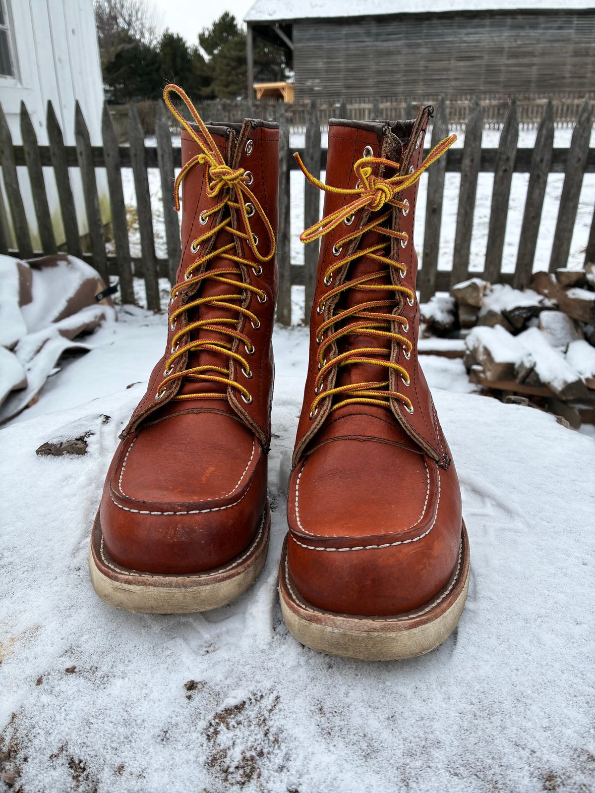 Photo by RedWingUser_05 on December 29, 2025 of the Red Wing 877 in S.B. Foot Oro Legacy.