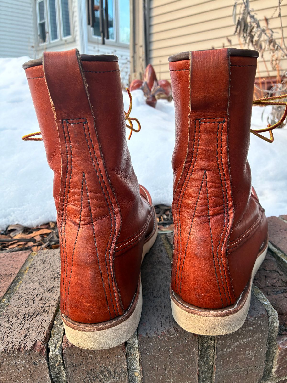 Photo by RedWingUser_05 on February 5, 2026 of the Red Wing 877 in S.B. Foot Oro Legacy.