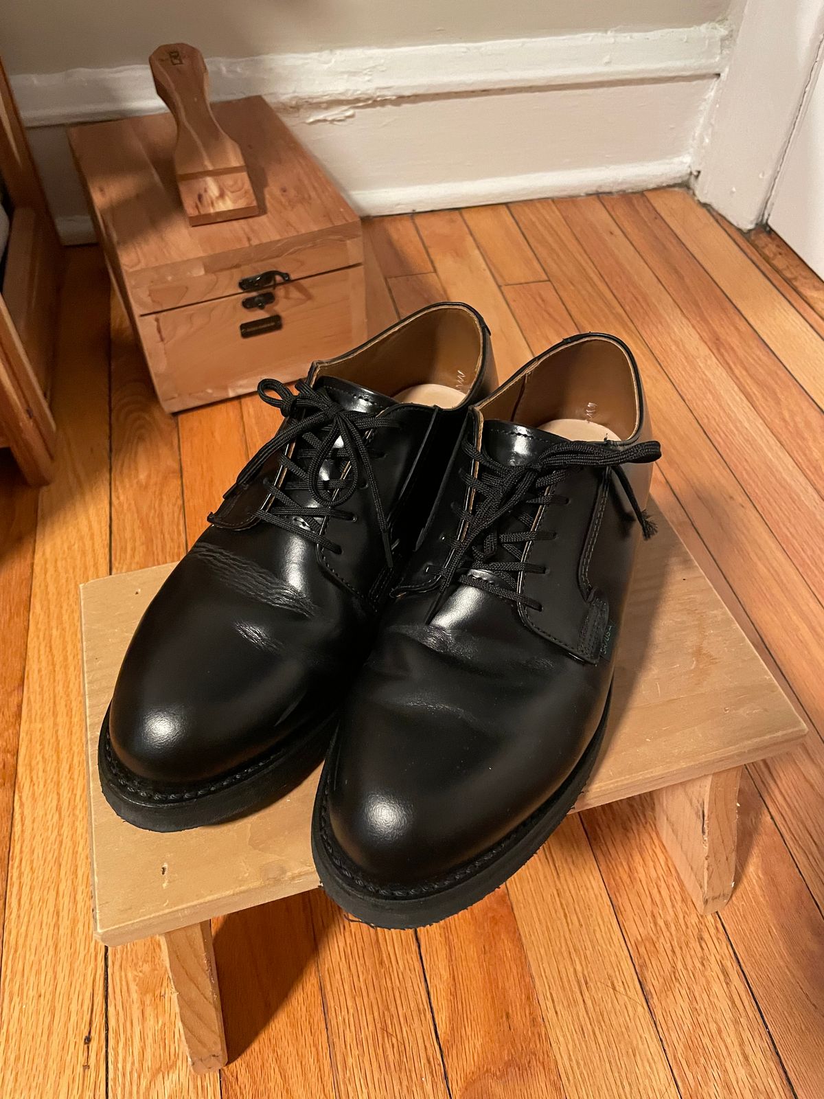 Photo by Kazukifilm1993 on March 10, 2026 of the Red Wing Postman Oxford 101 in Chaparral Leather.