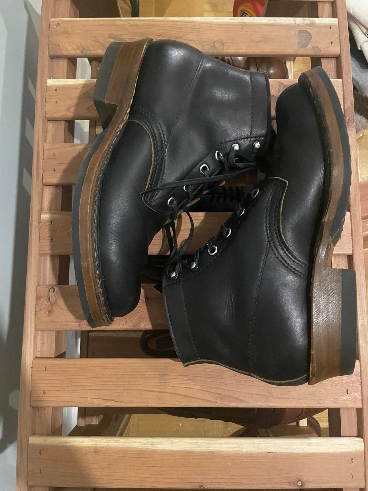 Photo by Kacchan0611 on November 2, 2025 of the White's Semi-Dress in Seidel Black Double Shot.