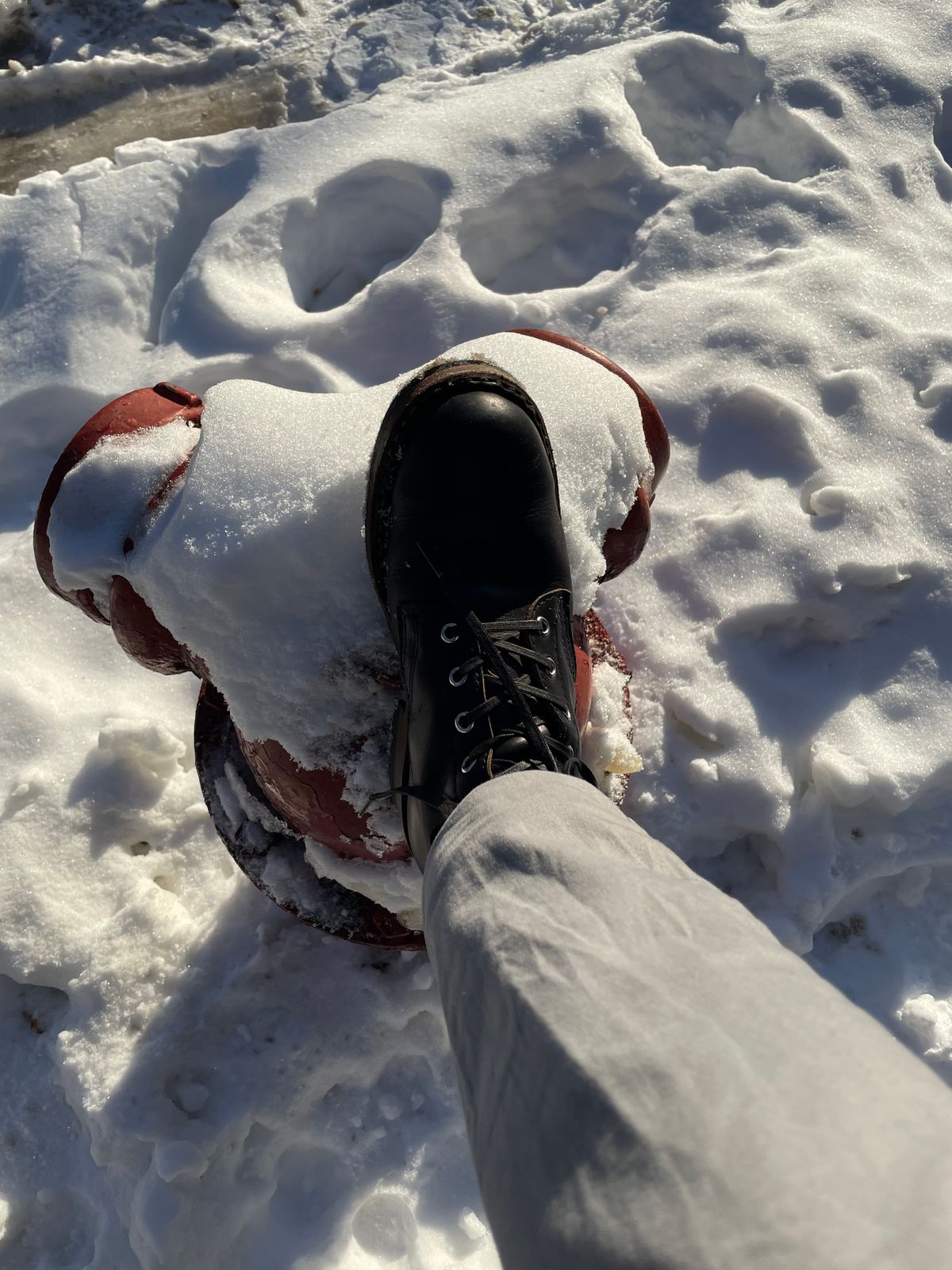 Photo by Kacchan0611 on December 5, 2025 of the White's Semi-Dress in Seidel Black Double Shot.