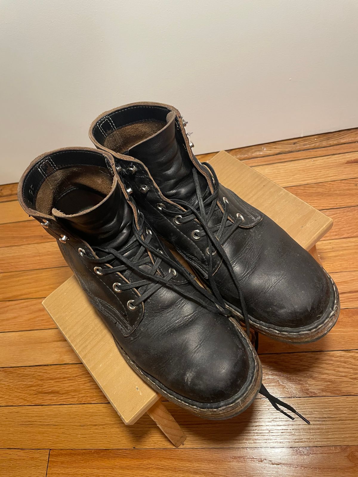 Photo by Kacchan0611 on January 6, 2026 of the White's Semi-Dress in Seidel Black Double Shot.