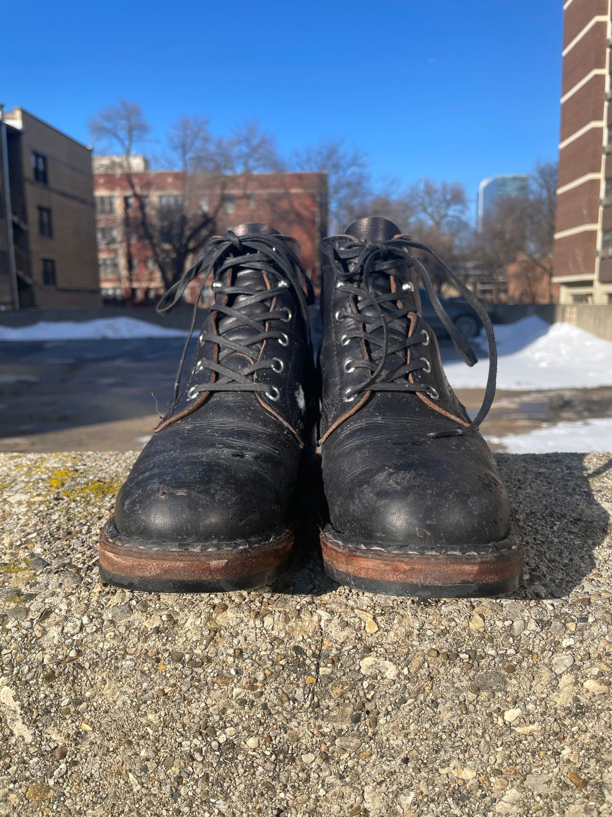 Photo by Kazukifilm1993 on February 1, 2026 of the White's Semi-Dress in Seidel Black Double Shot.