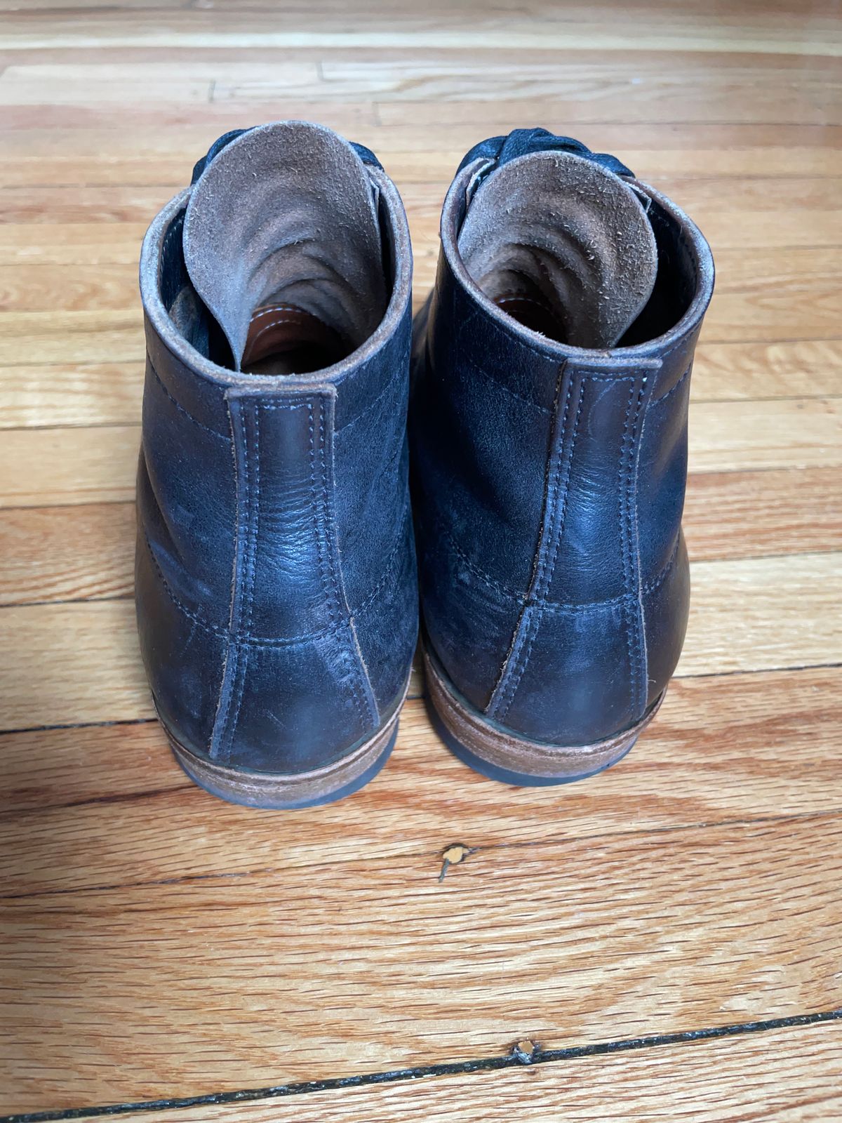 Photo by KazukifromJapan1993 on April 4, 2026 of the White's Semi-Dress in Seidel Black Double Shot.