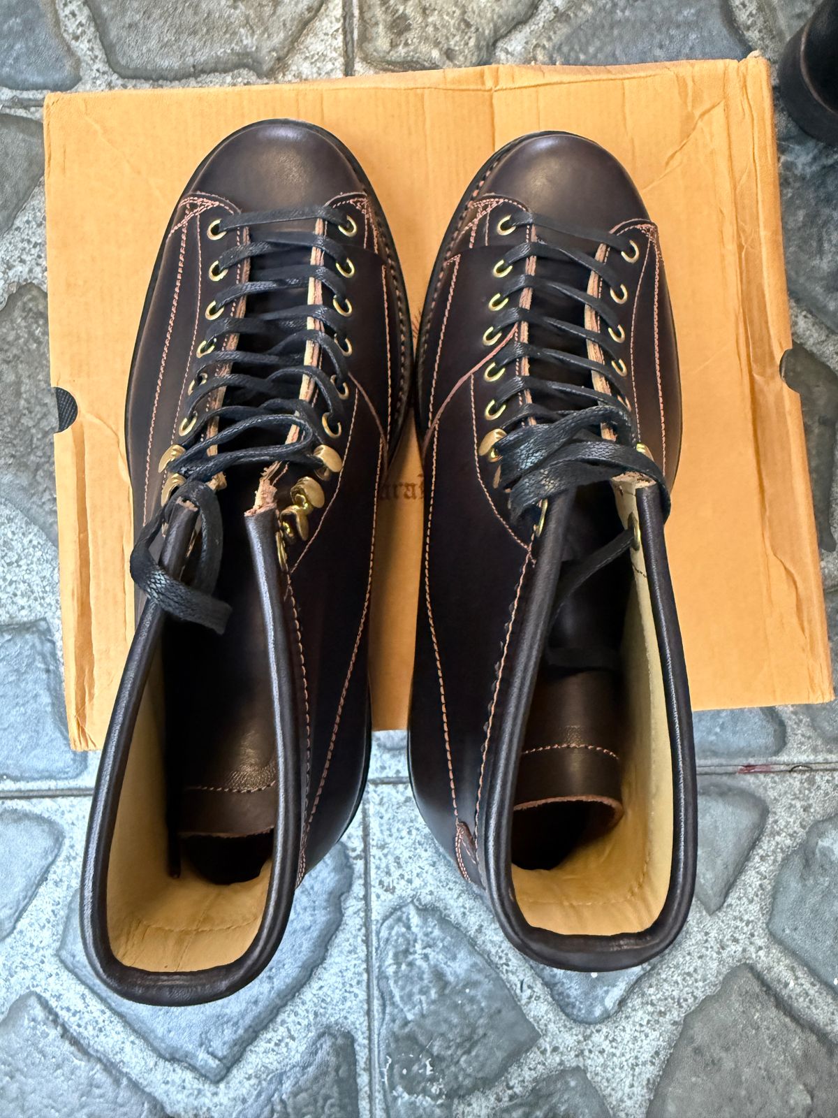Photo by rwntr on October 11, 2025 of the Sagara Cordmaster in Indonesian Black Teacore.
