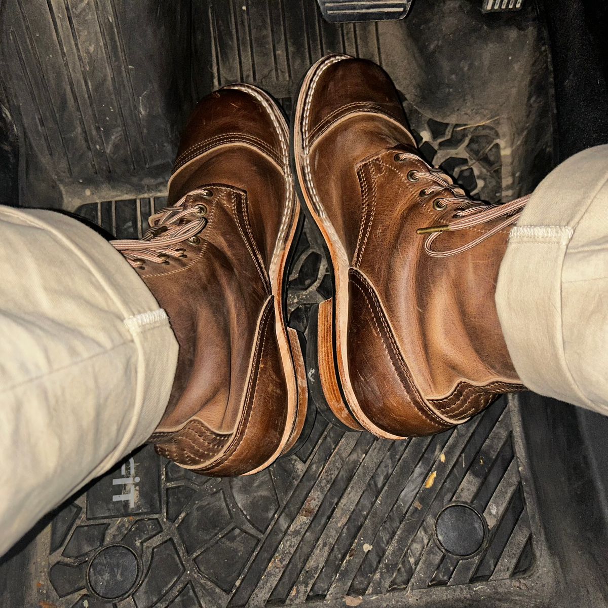 Photo by dyl on November 7, 2025 of the Nicks Custom Model in Horween Natural Predator.